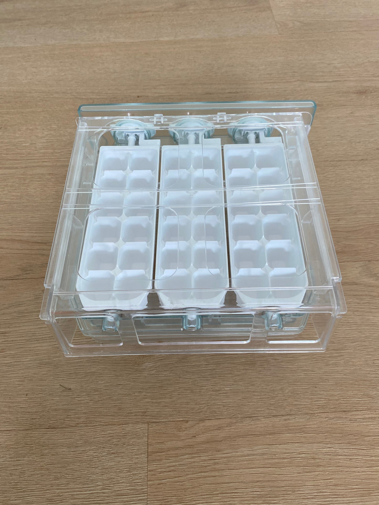 1451578 Electrolux Westinghouse fridge freezer ice maker assembly assy