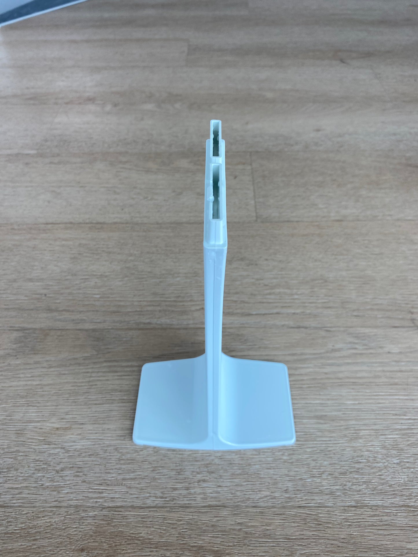 1451537 Electrolux Kelvinator Simpson Westinghouse fridge centre support leg FITS WTE5200 WTM5200 WTM5204