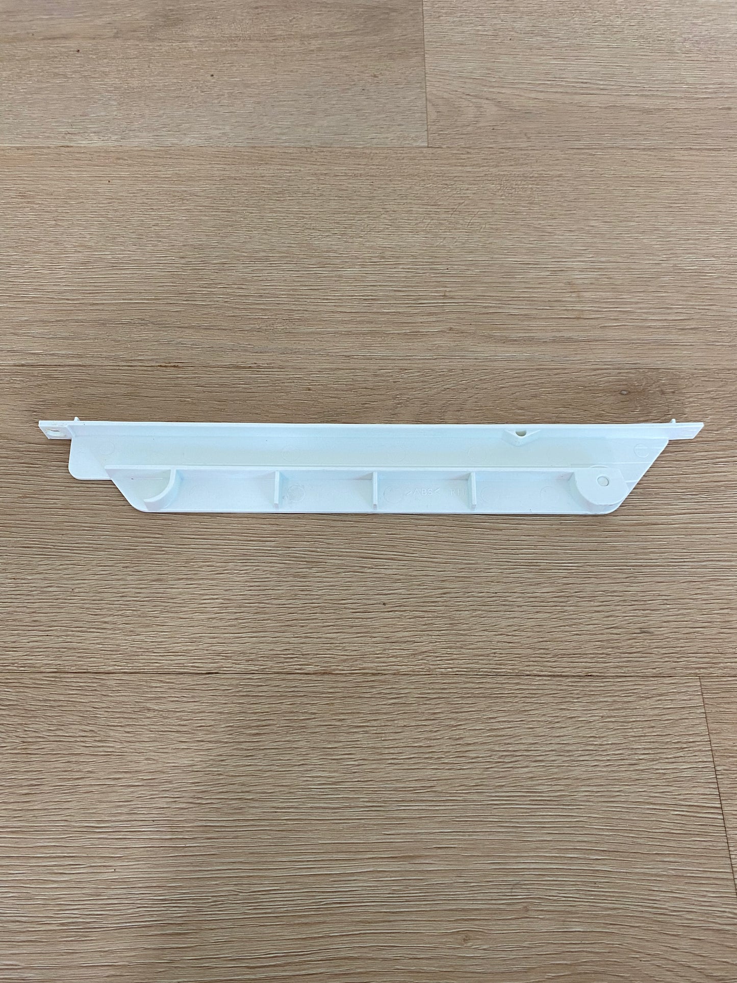 1441891 1453079 1442228 Electrolux Kelvinator Simpson Westinghouse deep deli drawer runner RHS right hand side