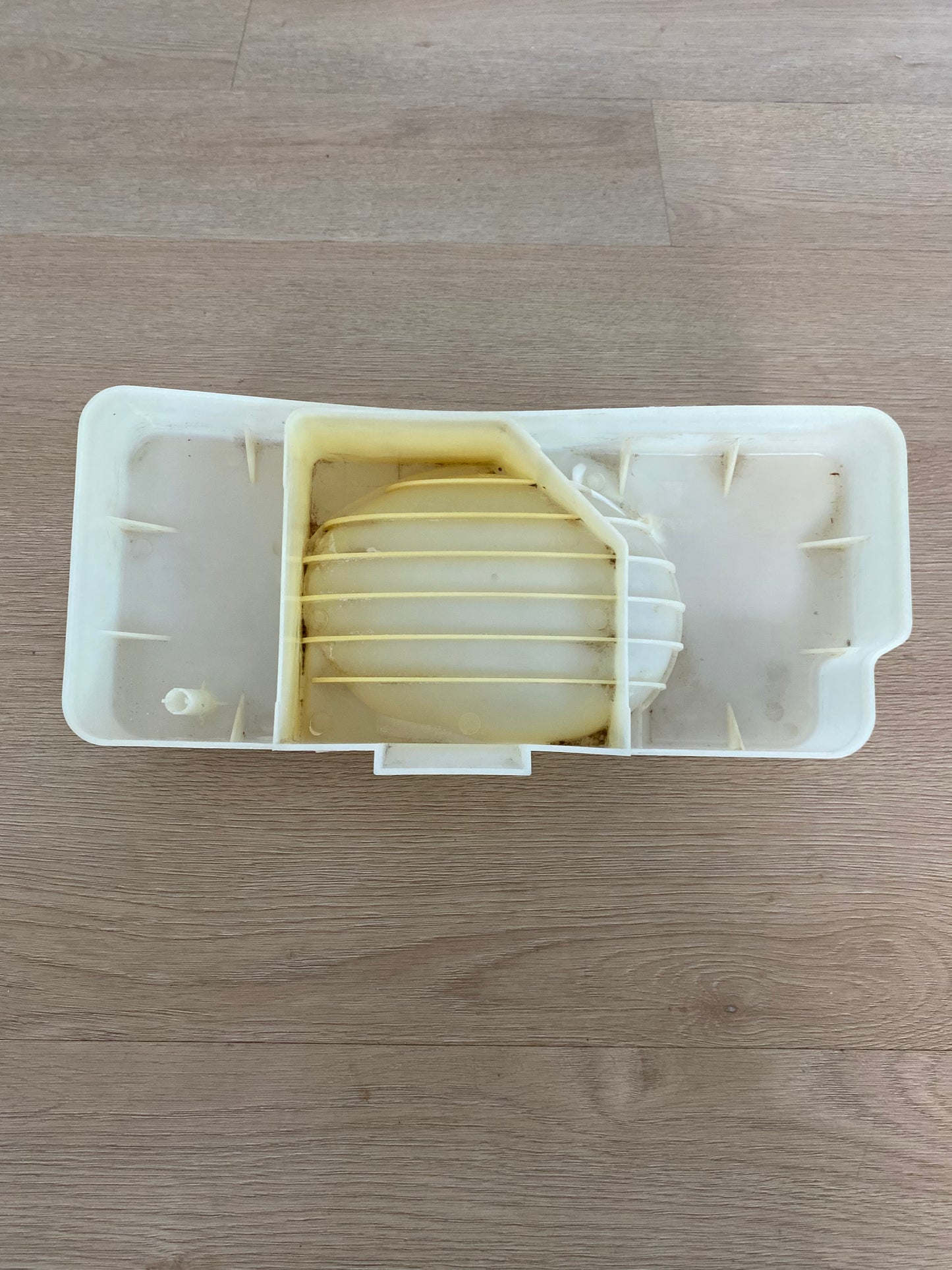 1447234 50284928004 Electrolux Kelvinator Simpson Westinghouse fridge freezer drain pan