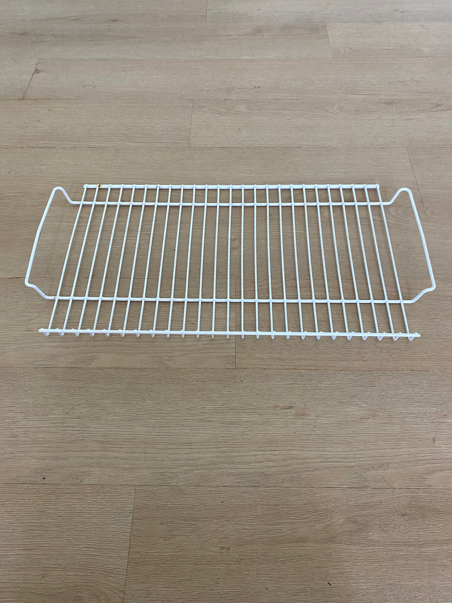 884254 Fisher & Paykel fridge freezer wire shelf FITS 790mm cabinets E522B
