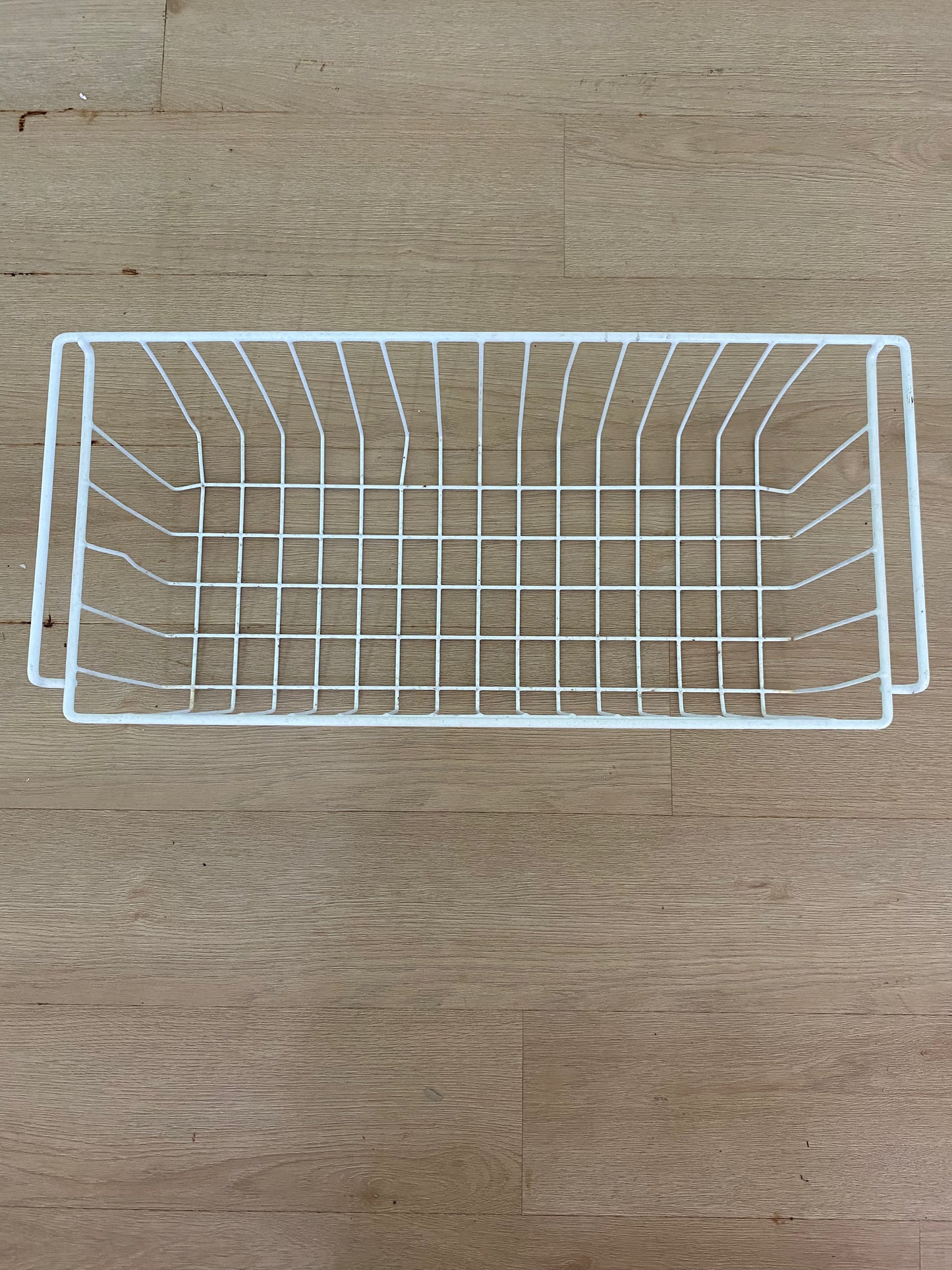 877933 Fisher & Paykel fridge FREEZER LOWER BOTTOM WIRE BASKET plasticised fits E522B 790mm cabinets