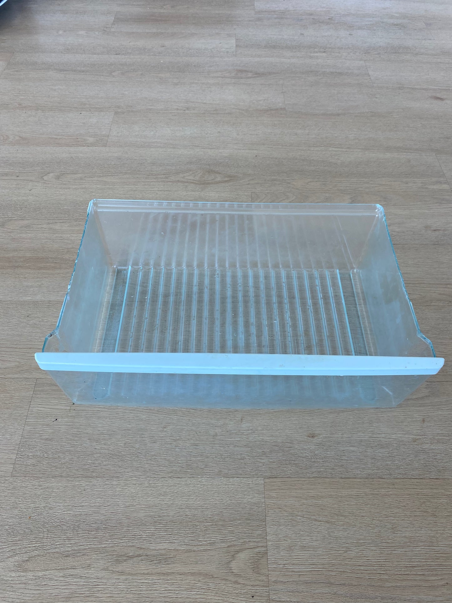 1441881 1441881K Electrolux Kelvinator Simpson Westinghouse bottom mount fridge crisper bin vegetable fruit drawer