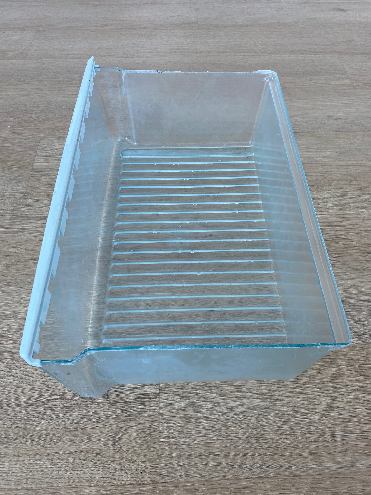 1441881 1441881K Electrolux Kelvinator Simpson Westinghouse bottom mount fridge crisper bin vegetable fruit drawer