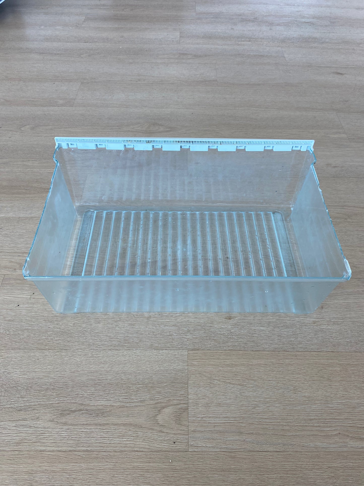 1441881 1441881K Electrolux Kelvinator Simpson Westinghouse bottom mount fridge crisper bin vegetable fruit drawer