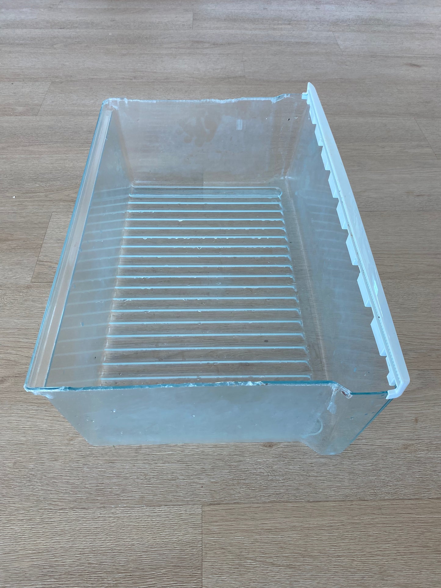 1441881 1441881K Electrolux Kelvinator Simpson Westinghouse bottom mount fridge crisper bin vegetable fruit drawer