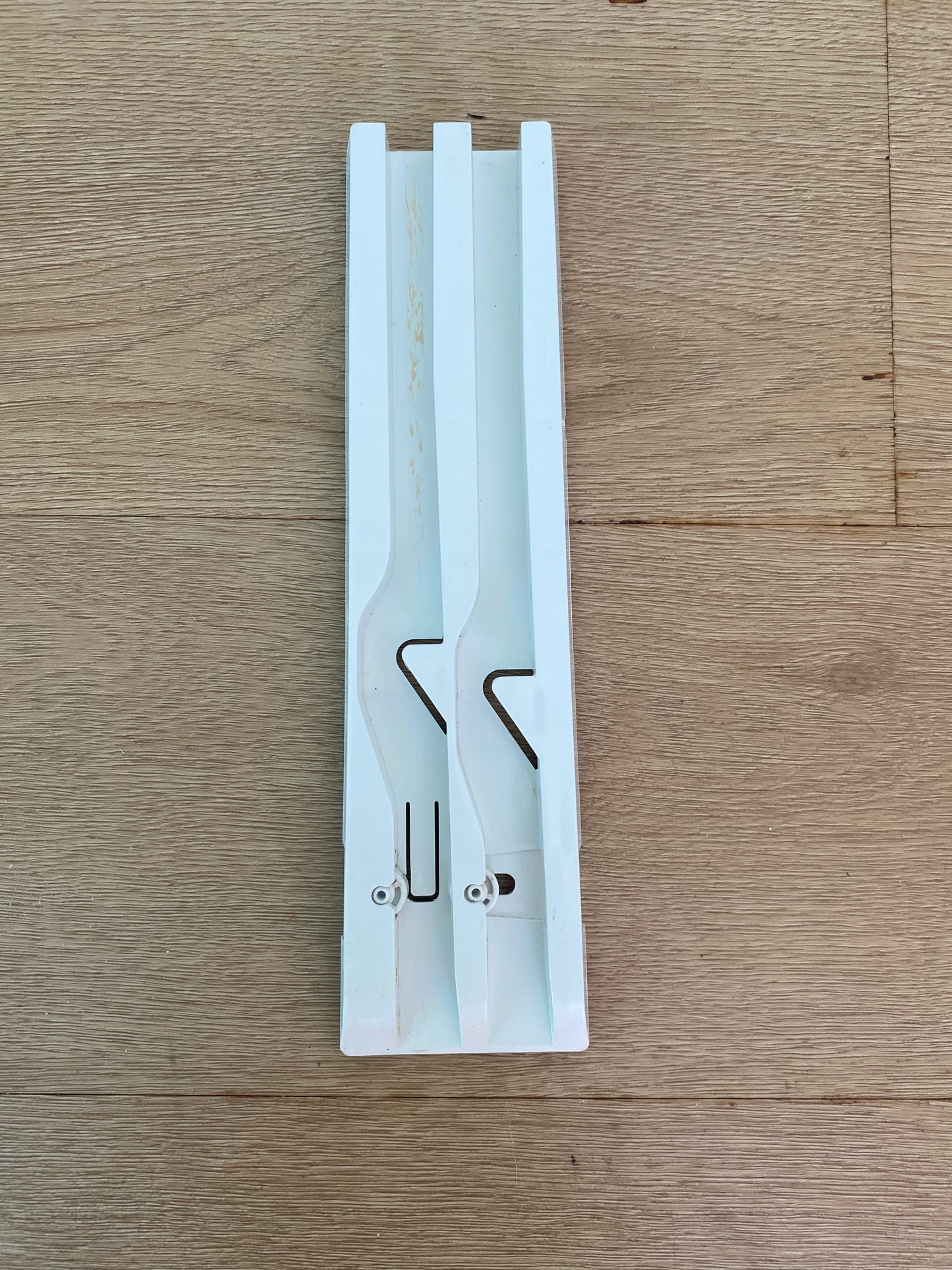 1443818 Electrolux Kelvinator Simpson Westinghouse fridge freezer RH RHS right hand side double runner assembly assy