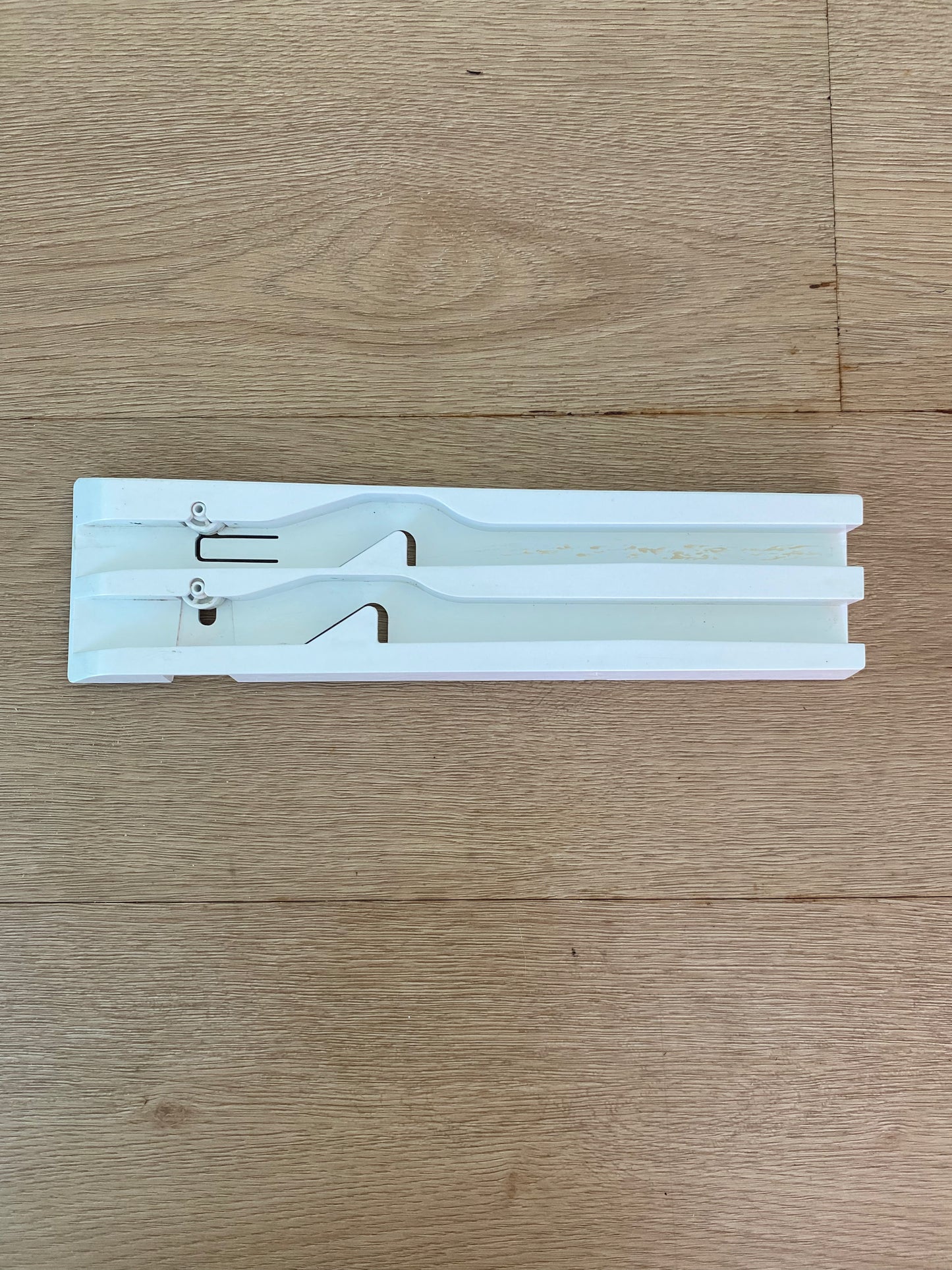 1443818 Electrolux Kelvinator Simpson Westinghouse fridge freezer RH RHS right hand side double runner assembly assy