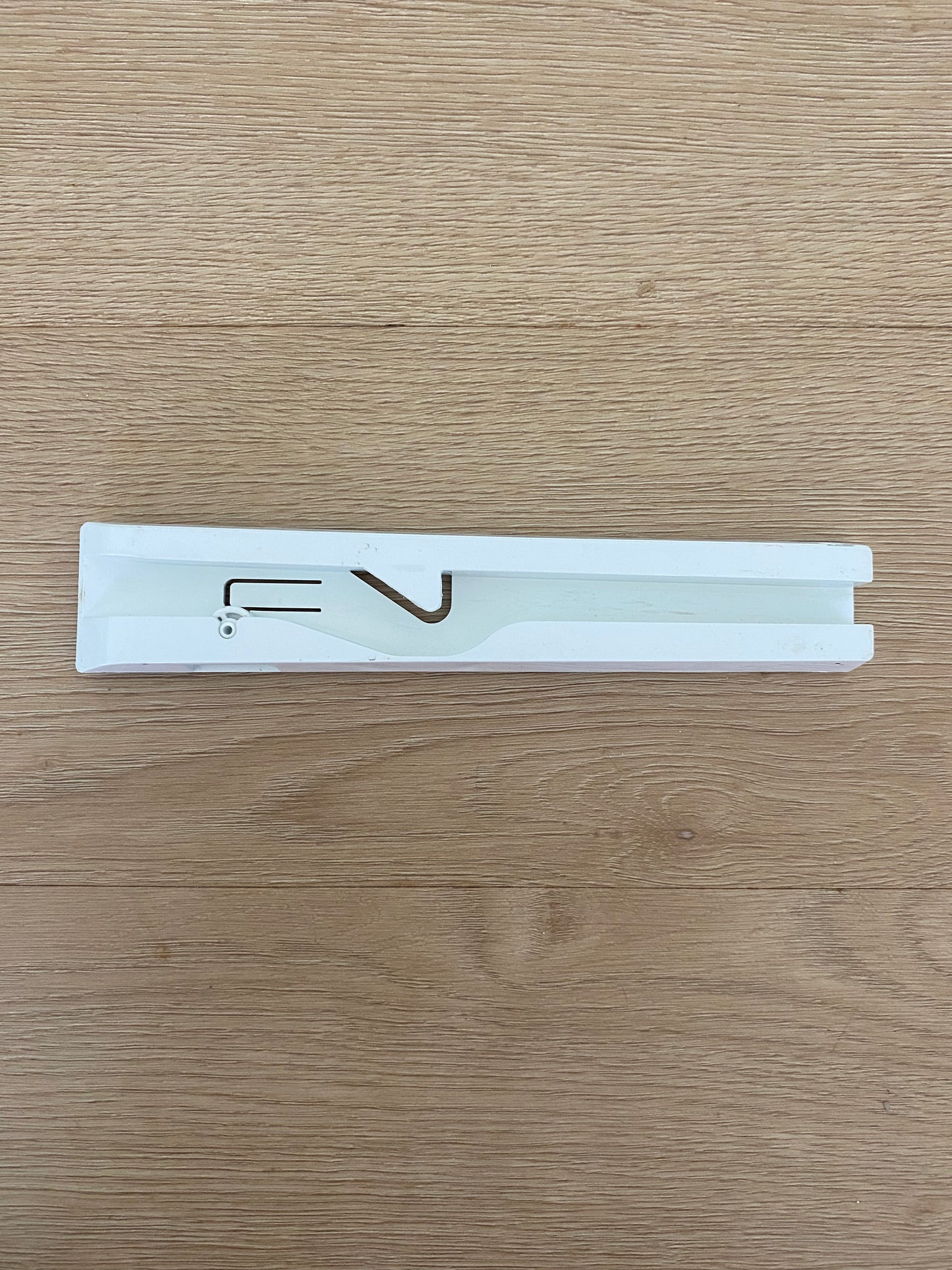 1443825 Electrolux Kelvinator Simpson Westinghouse fridge freezer LH LHS left hand side single runner assembly assy