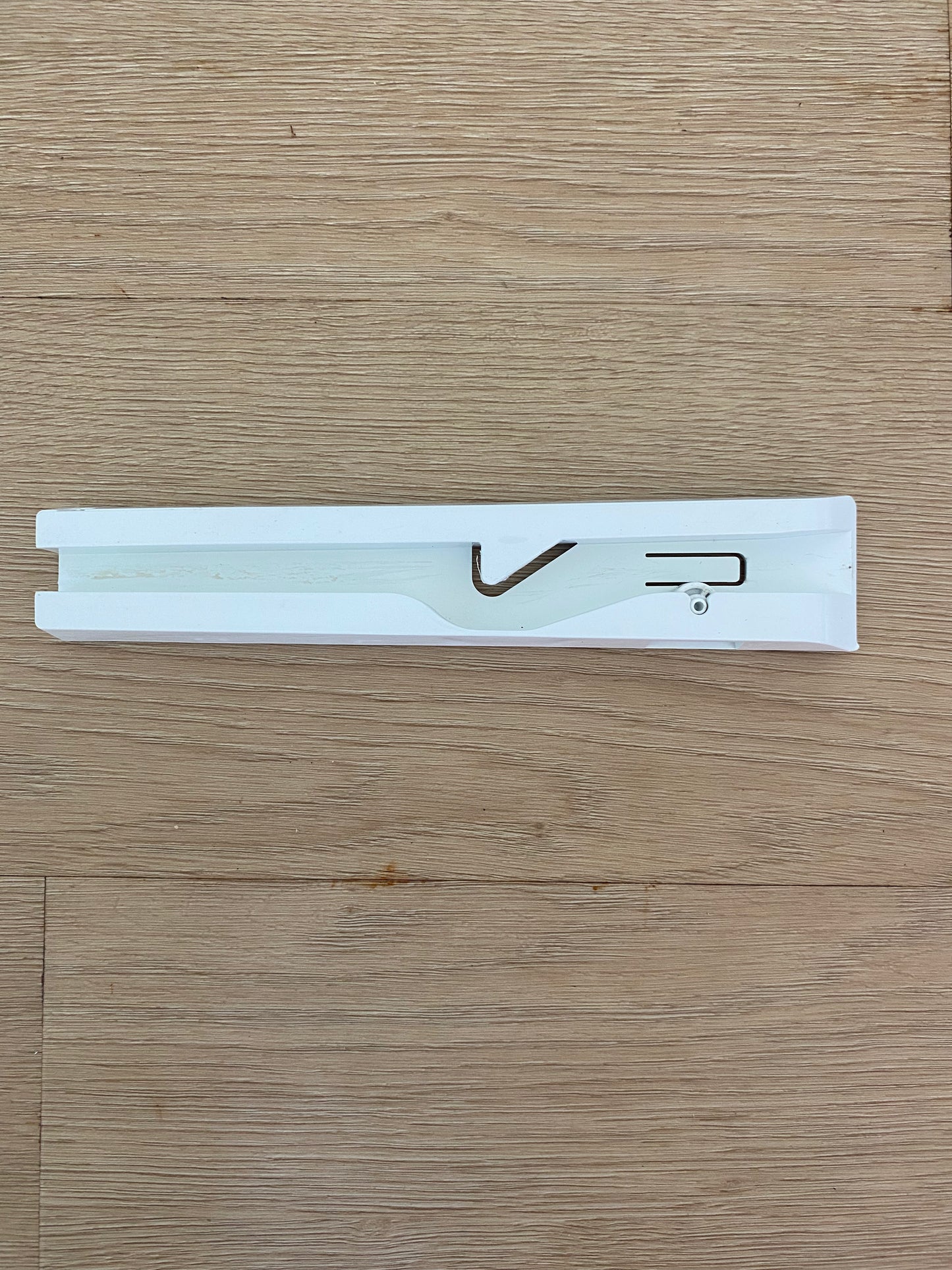 1443824 Electrolux Kelvinator Simpson Westinghouse fridge freezer RH RHS right hand side single runner assembly assy