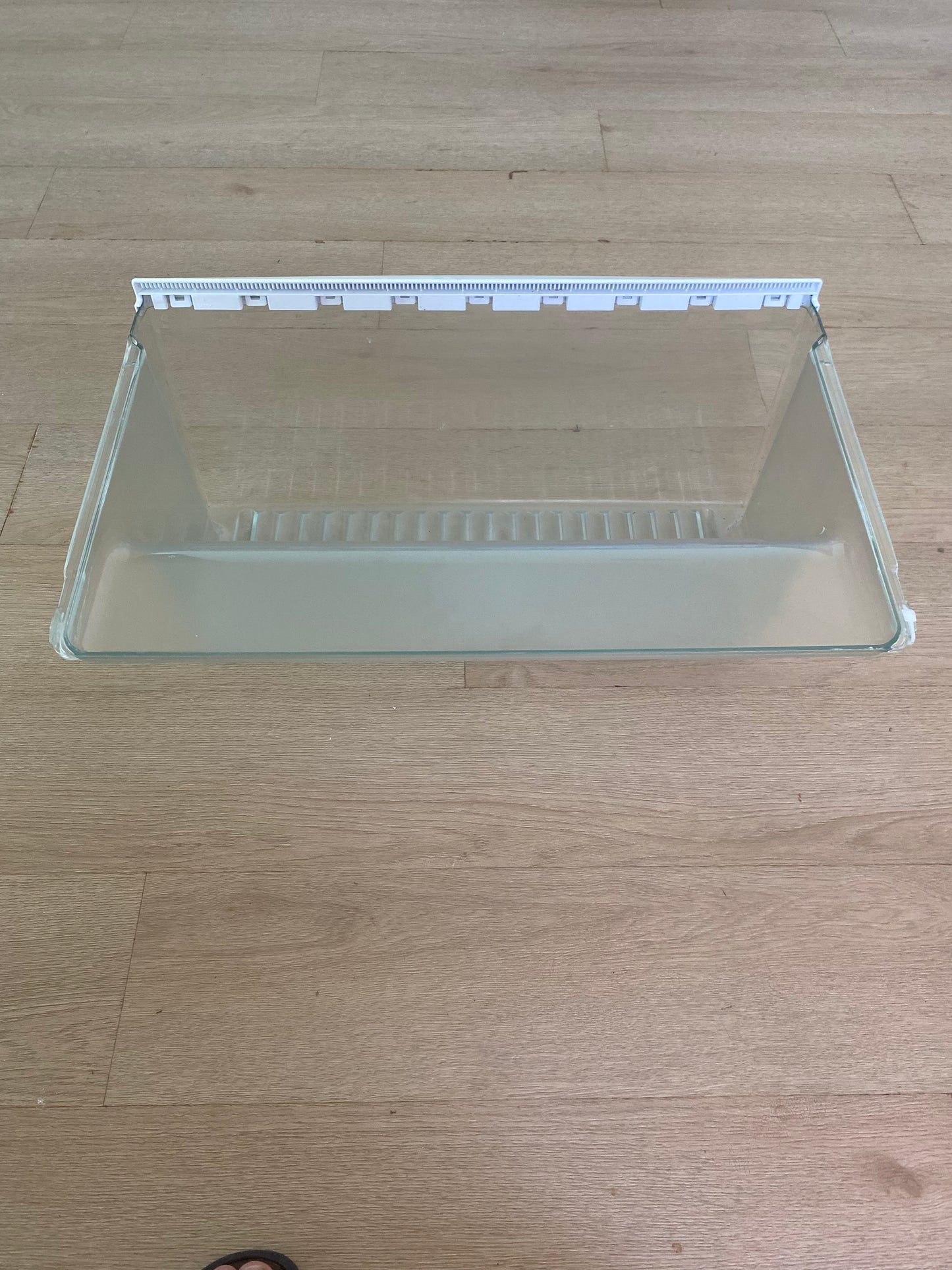 1441851 Westinghouse top mount fridge crisper