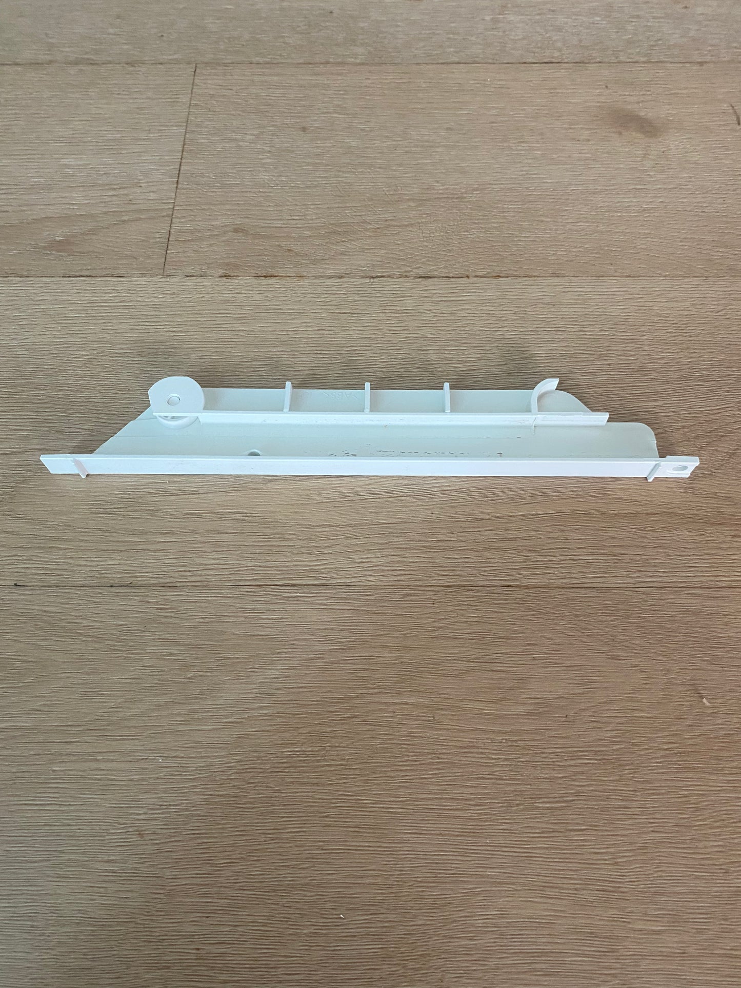 1441892 1453077 Electrolux Kelvinator Simpson Westinghouse fridge shallow deli runner RHS RH right hand side