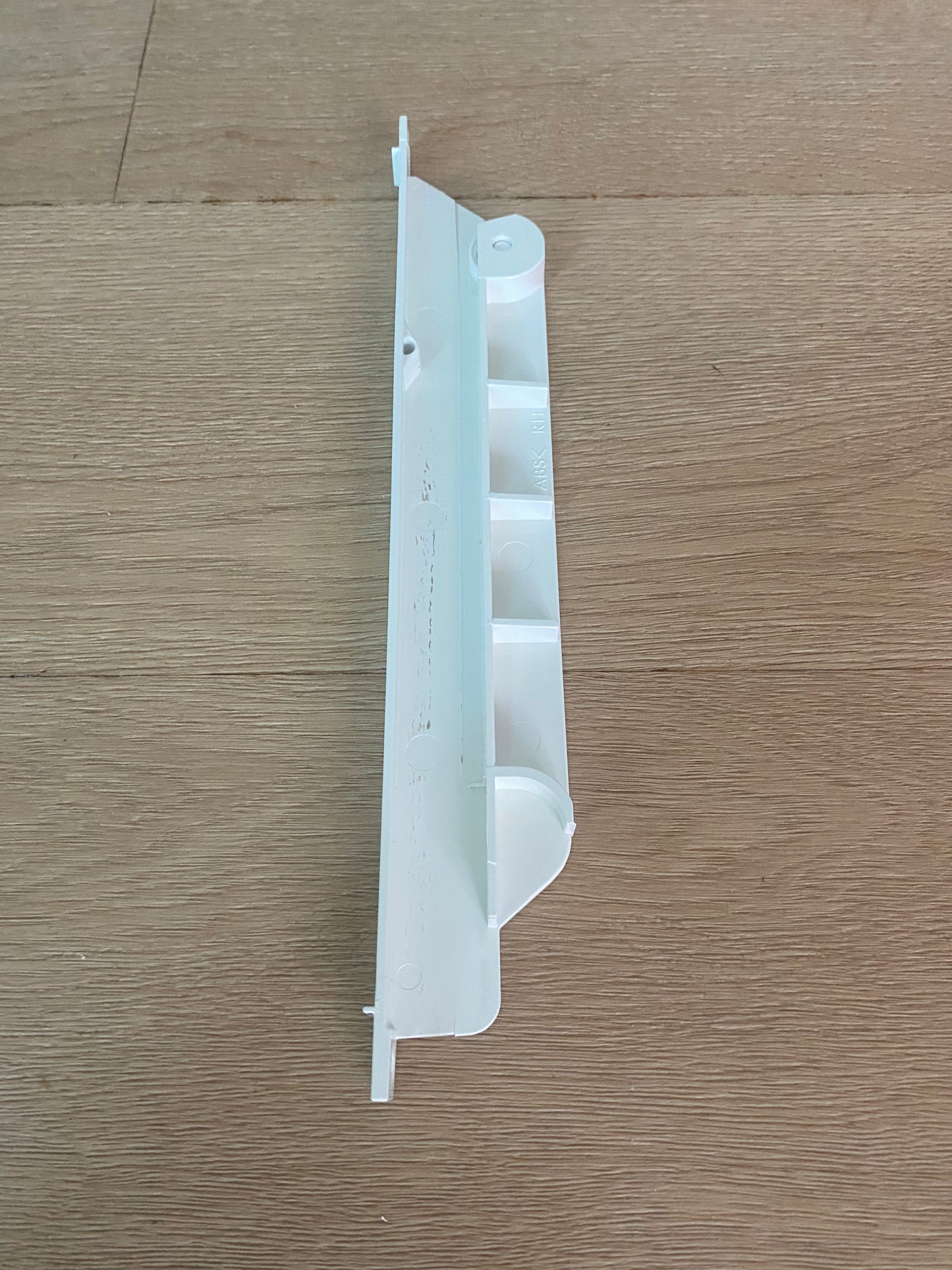 1441892 1453077 Electrolux Kelvinator Simpson Westinghouse fridge shallow deli runner RHS RH right hand side