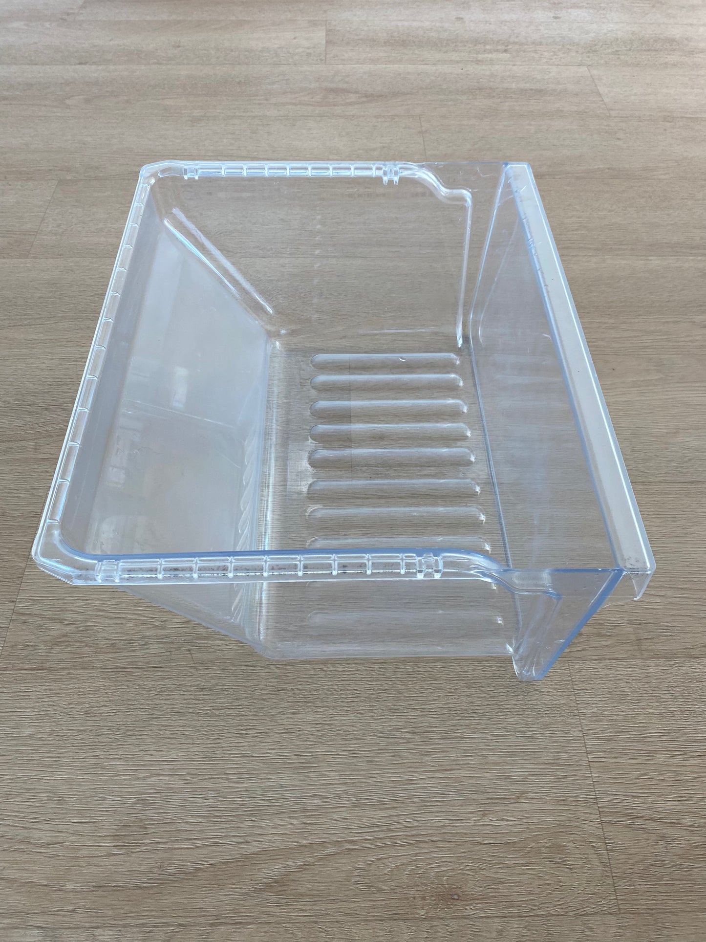 DA61-05042A Samsung fridge lower crisper CASE VEG LOW bottom vegetable drawer SRS583HDP RSH1DTIS1/XSA