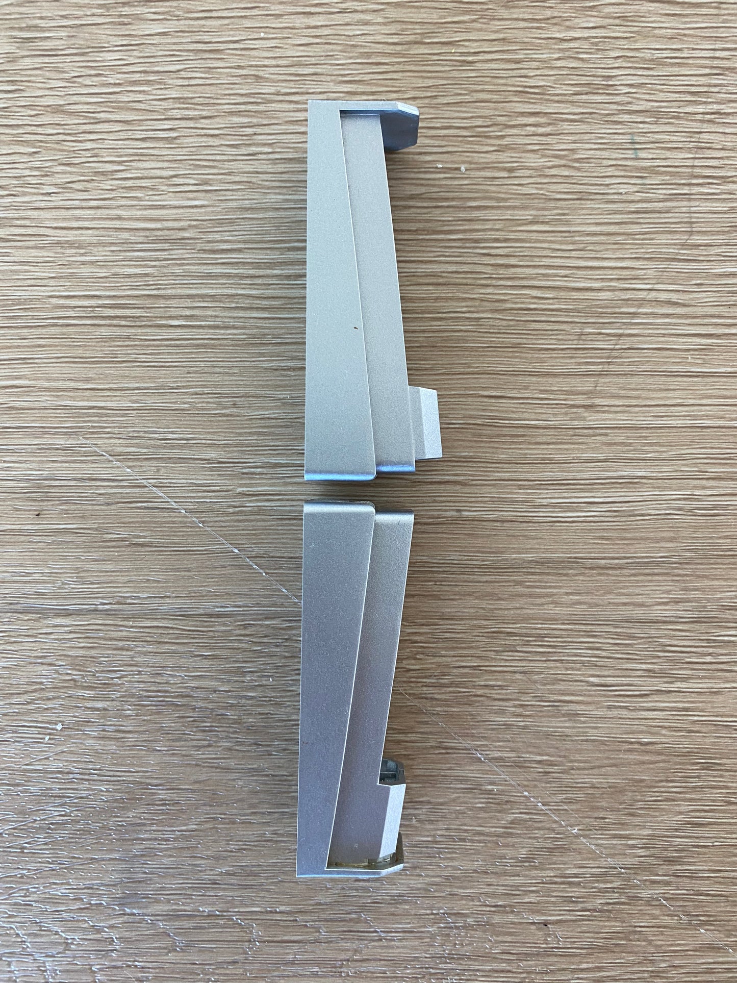 1457893 1458383 4055725446 Westinghouse fridge freezer door handle pedestal bracket mount attachment WHE5100 WHE5160