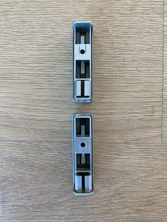 1457893 1458383 4055725446 Westinghouse fridge freezer door handle pedestal bracket mount attachment WHE5100 WHE5160