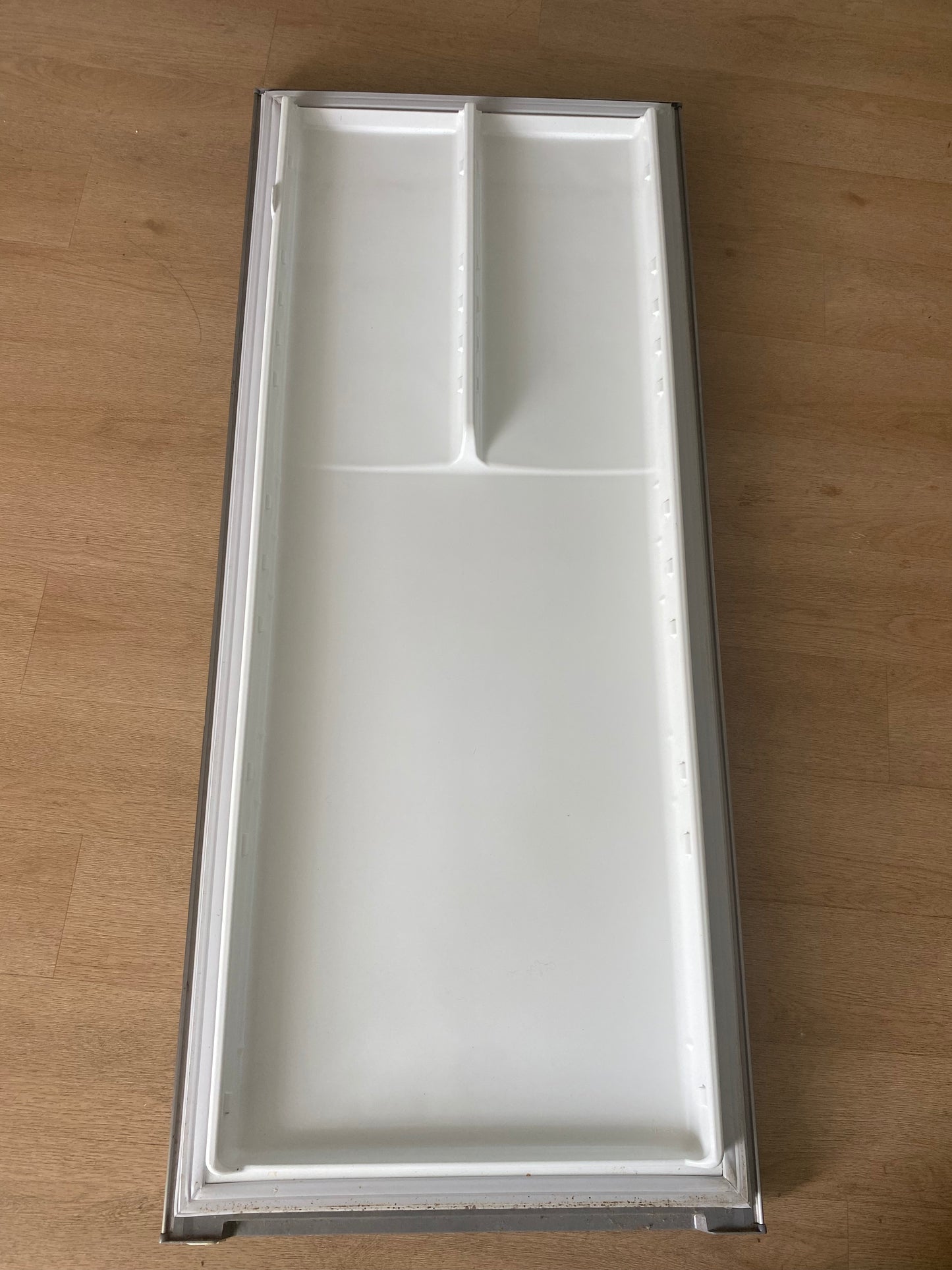 1452182 Westinghouse stainless steel upright fridge door RHS right hand side hinge FITS WRM4300S