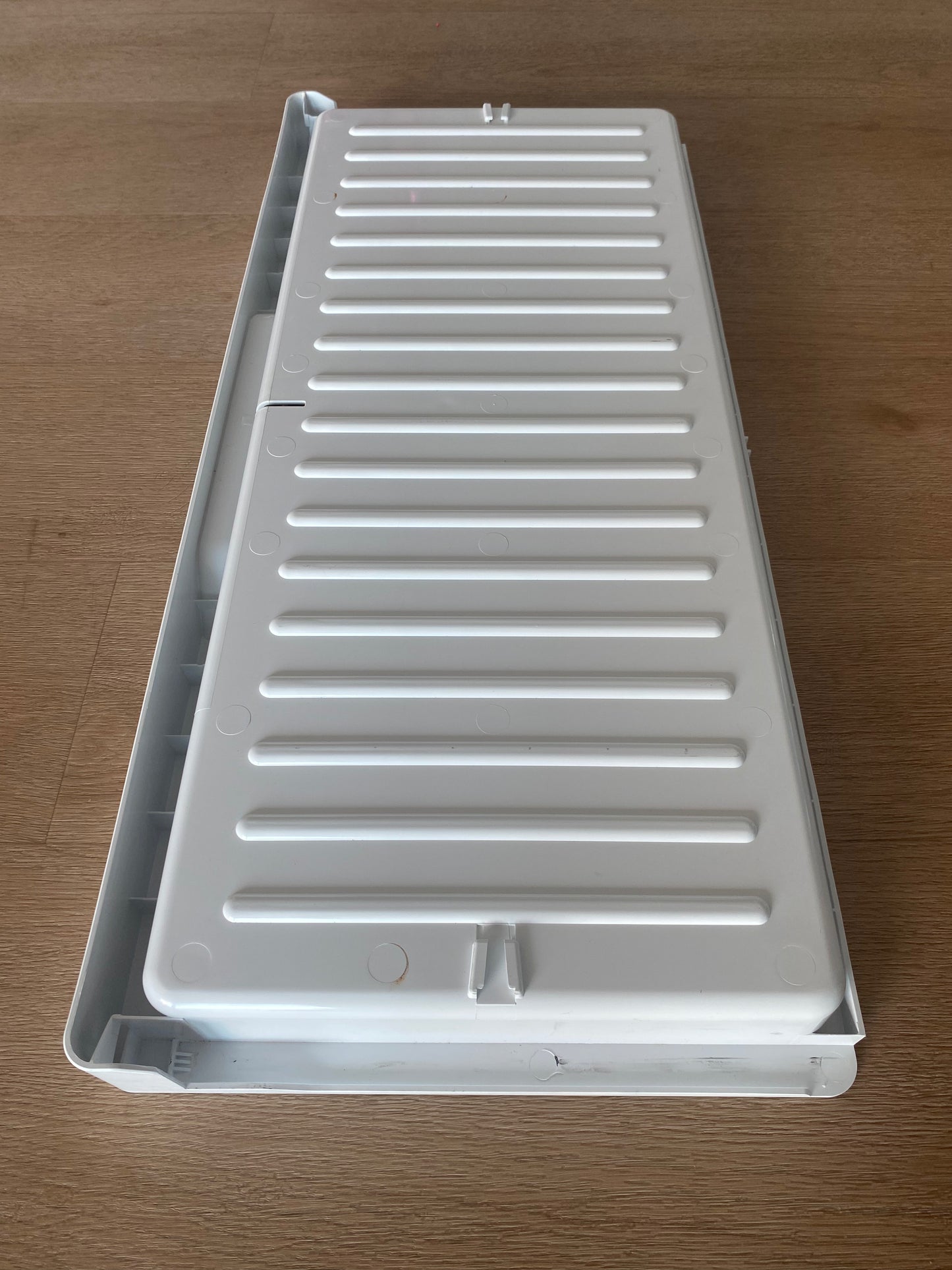 836973 Fisher & Paykel French door fridge freezer sliding tray 900 FITS RF610A