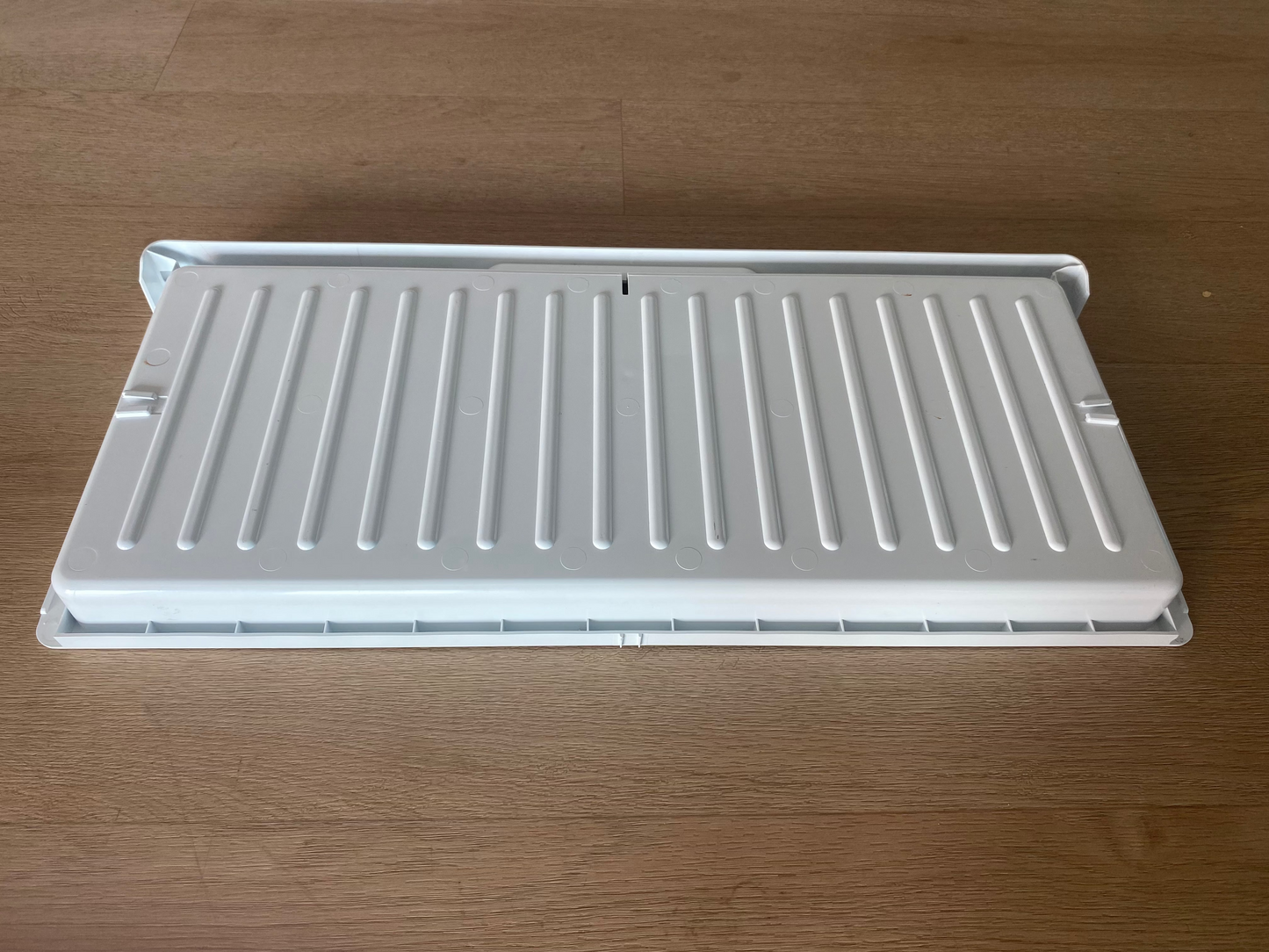 836973 Fisher & Paykel French door fridge freezer sliding tray 900 FITS RF610A