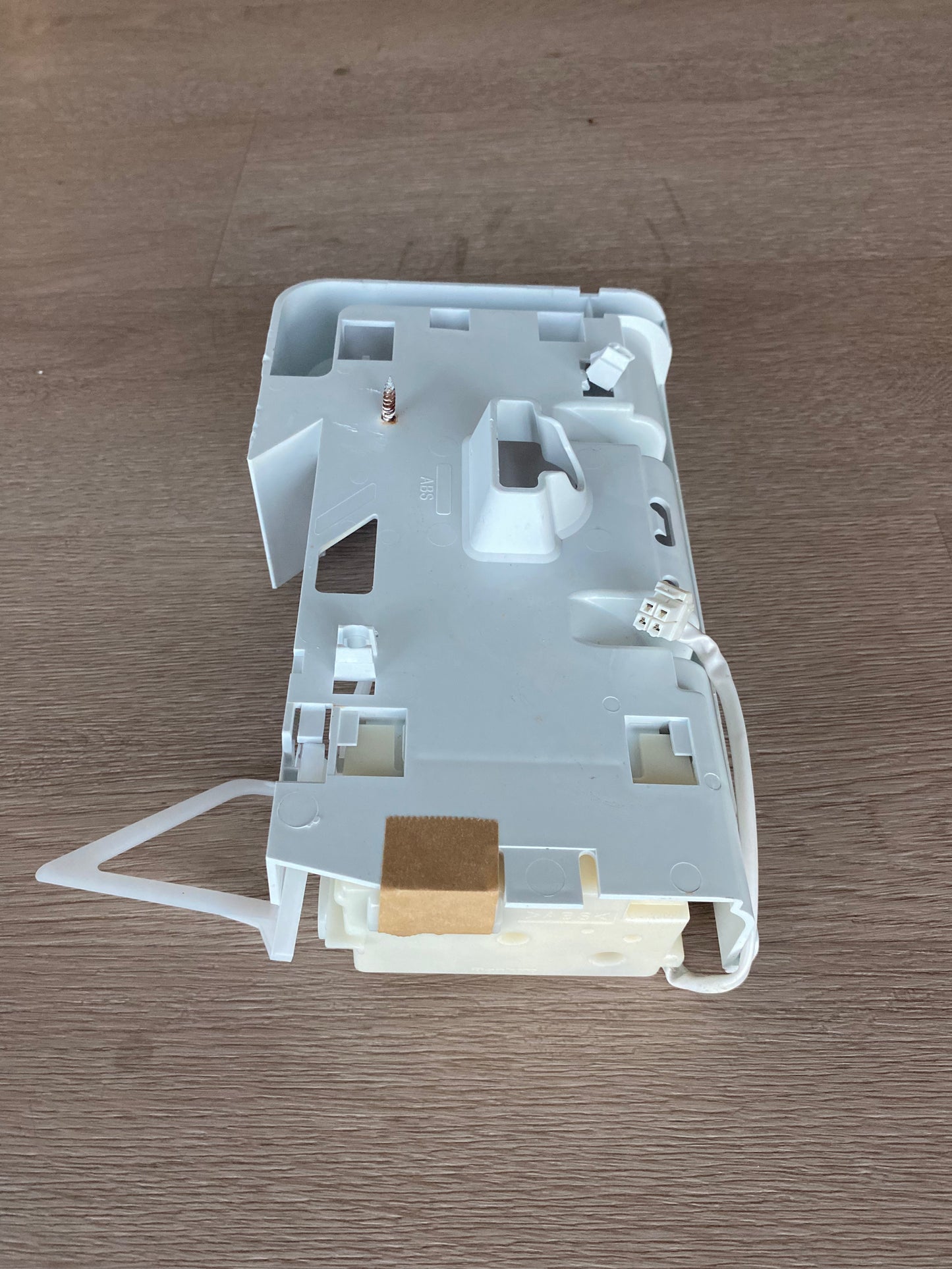 820833P Fisher & Paykel fridge freezer ice maker tray assembly