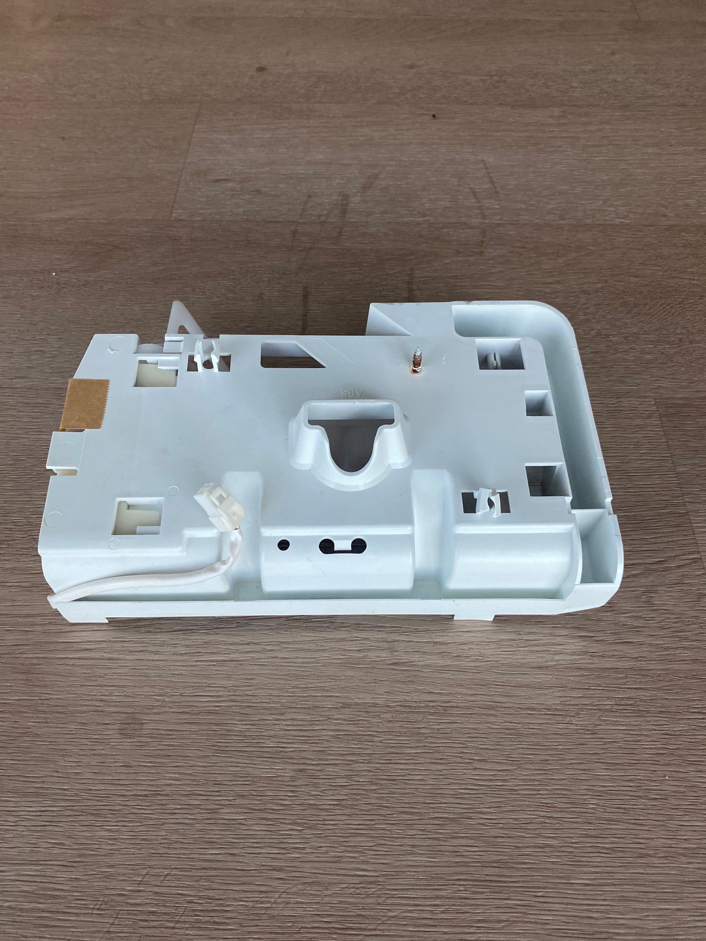 820833P Fisher & Paykel fridge freezer ice maker tray assembly