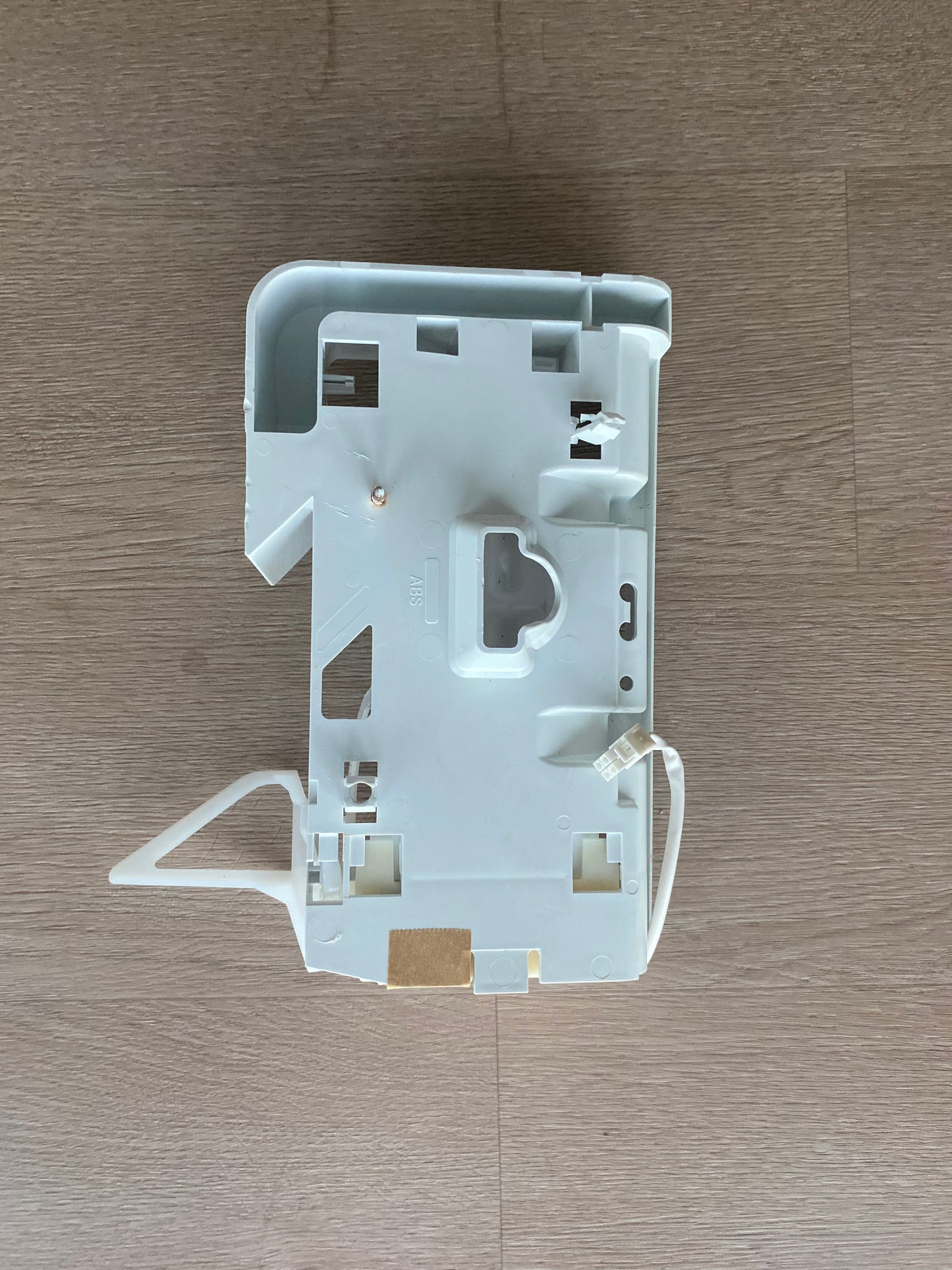 820833P Fisher & Paykel fridge freezer ice maker tray assembly