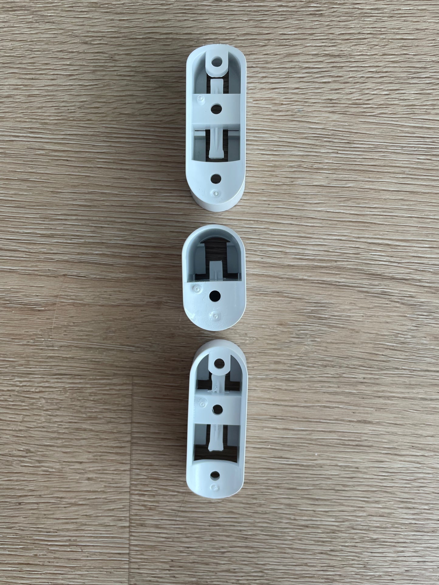 890133378 4055893038 Westinghouse fridge freezer white door handle pedestal mount bracket attachment set WSE6200WA WSE6900WA