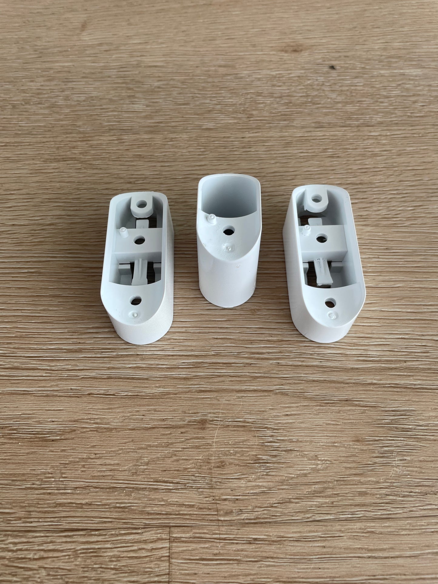 890133378 4055893038 Westinghouse fridge freezer white door handle pedestal mount bracket attachment set WSE6200WA WSE6900WA