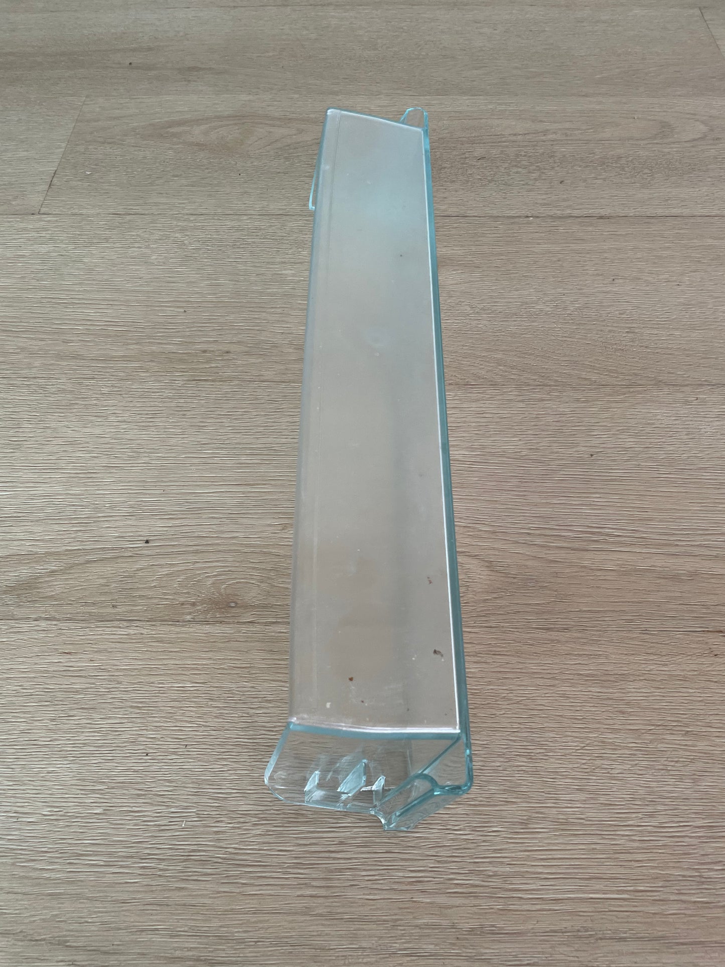 1441765 Kelvinator Simpson Westinghouse fridge door can bin shelf