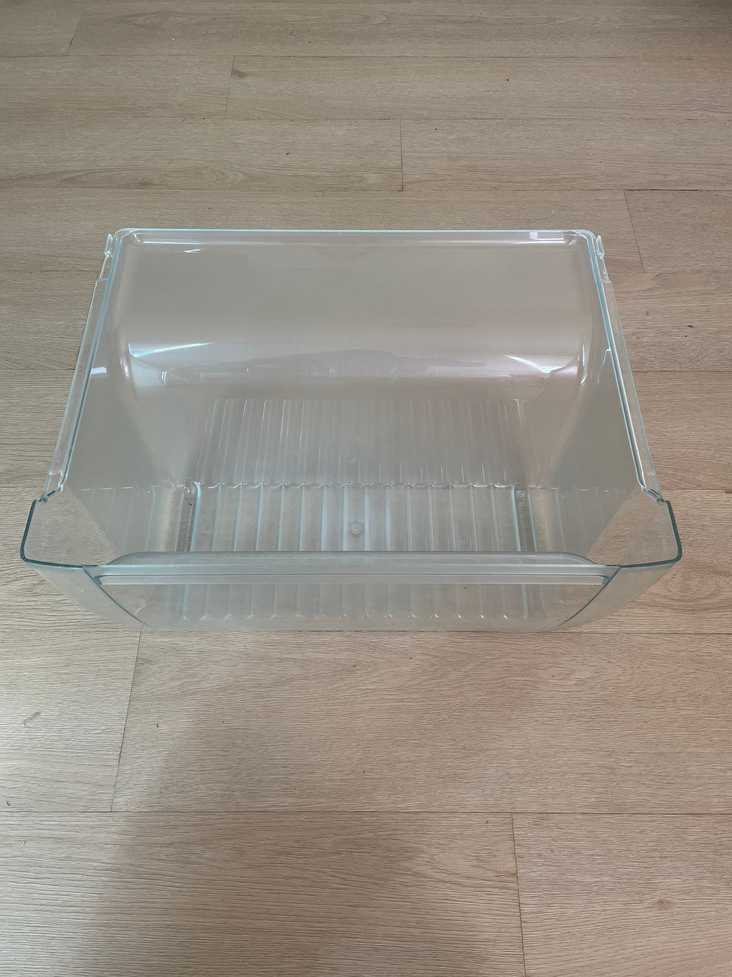 1447070 Kelvinator Simpson Westinghouse moulded crisper vegetable drawer