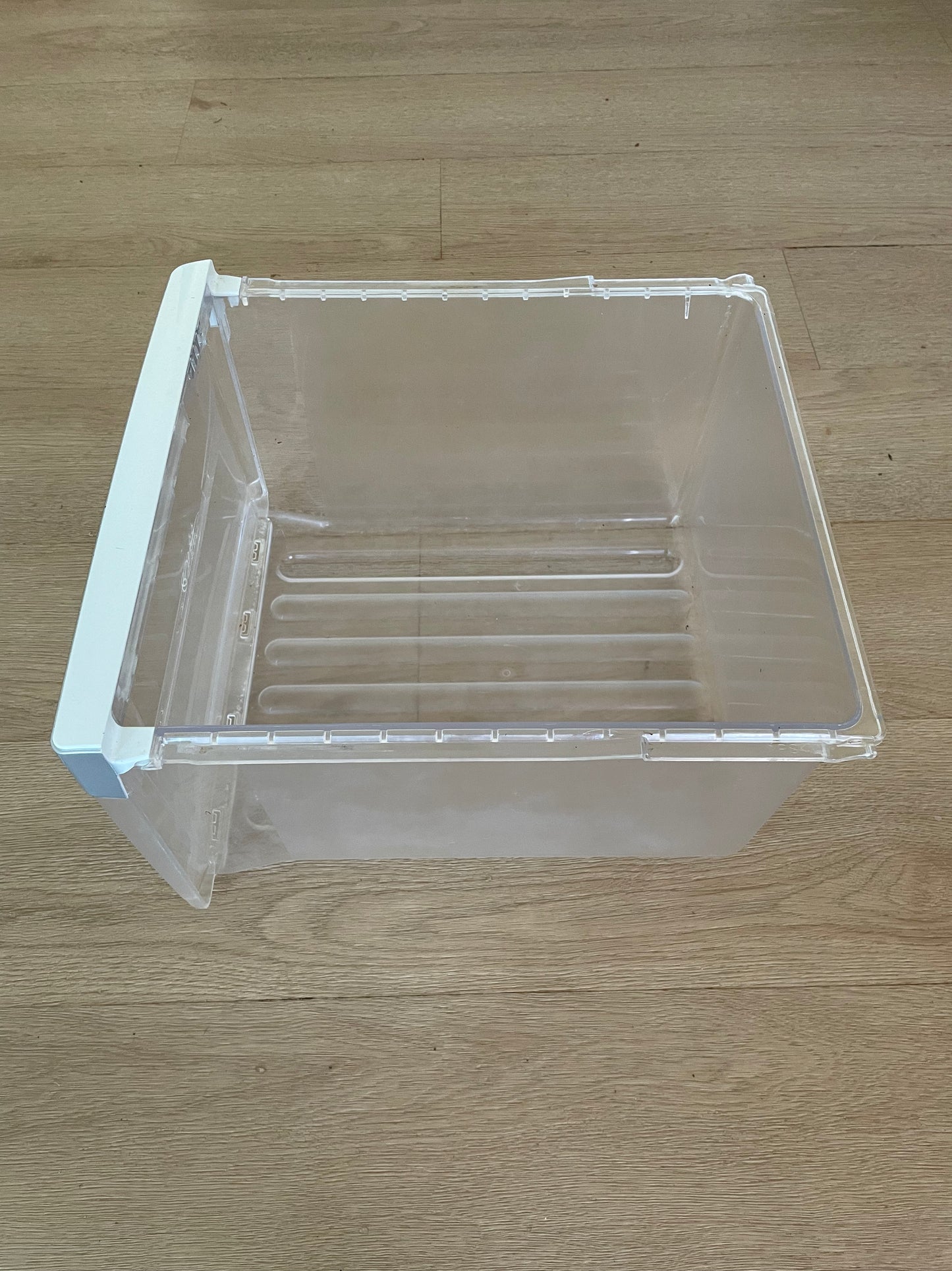 1451415 1451518 Electrolux fridge freezer crisper bin vegetable drawer storage container