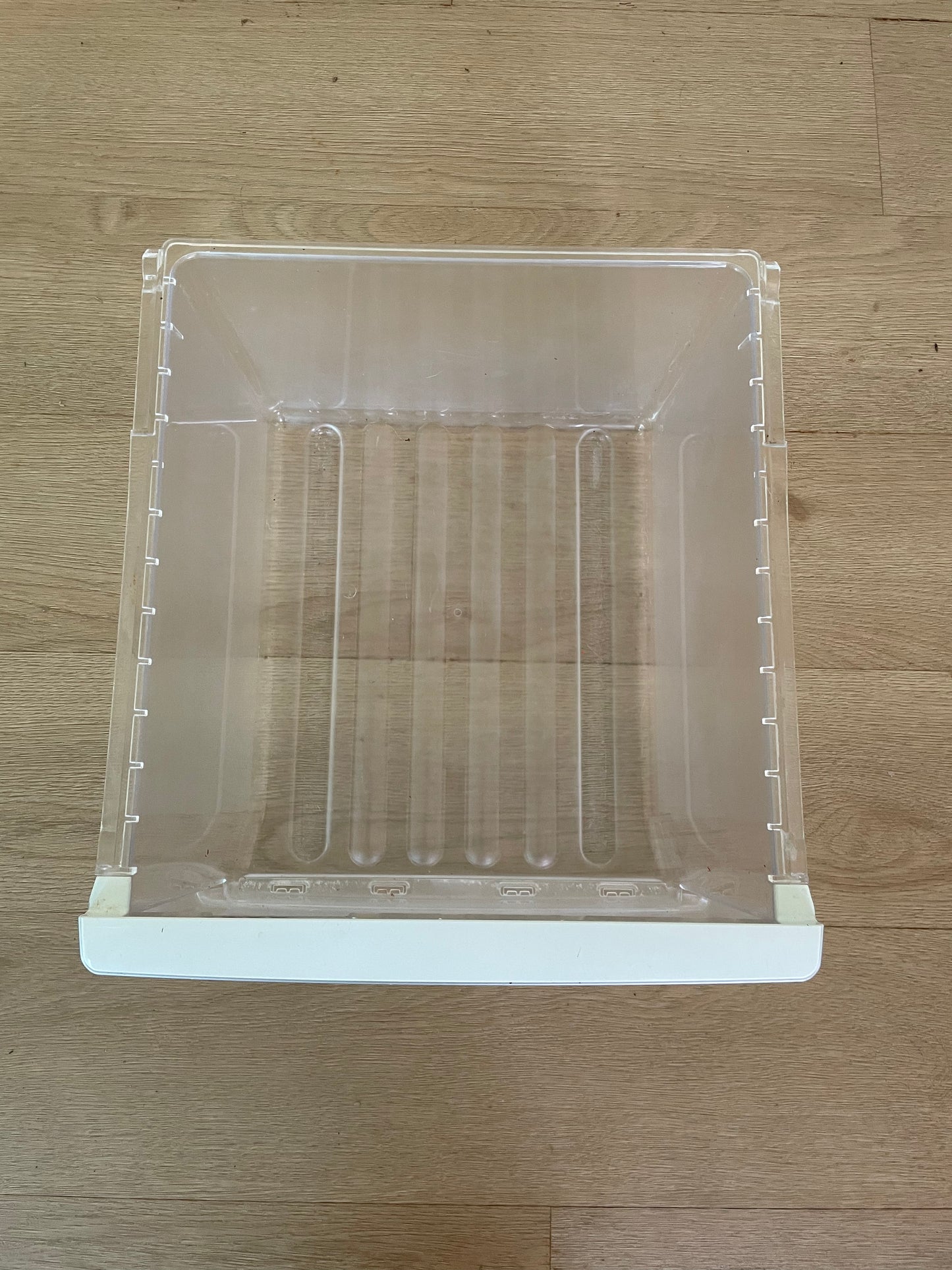 1451415 1451518 Electrolux fridge freezer crisper bin vegetable drawer storage container
