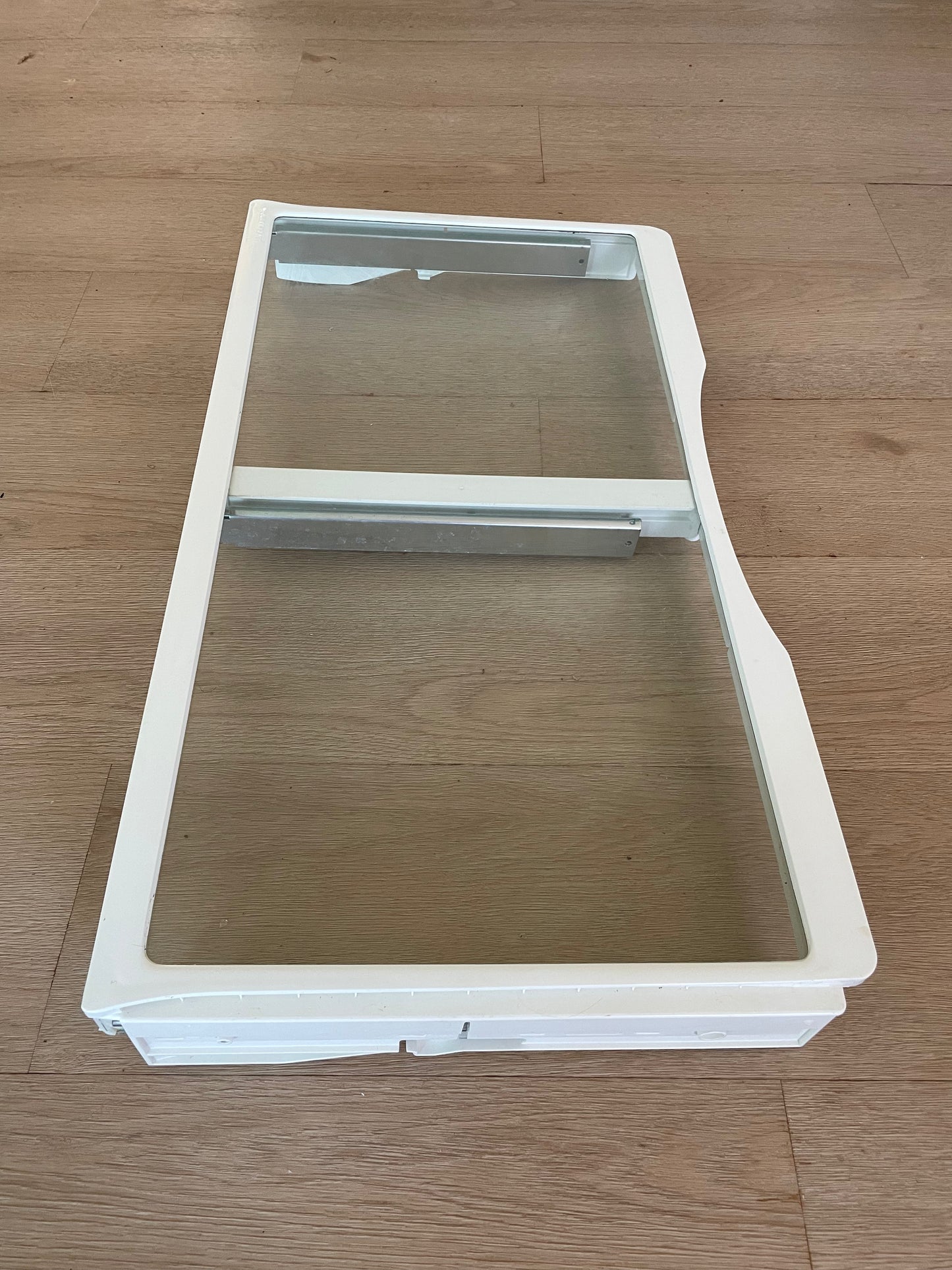 1451242 Electrolux Westinghouse fridge crisper cover with rails