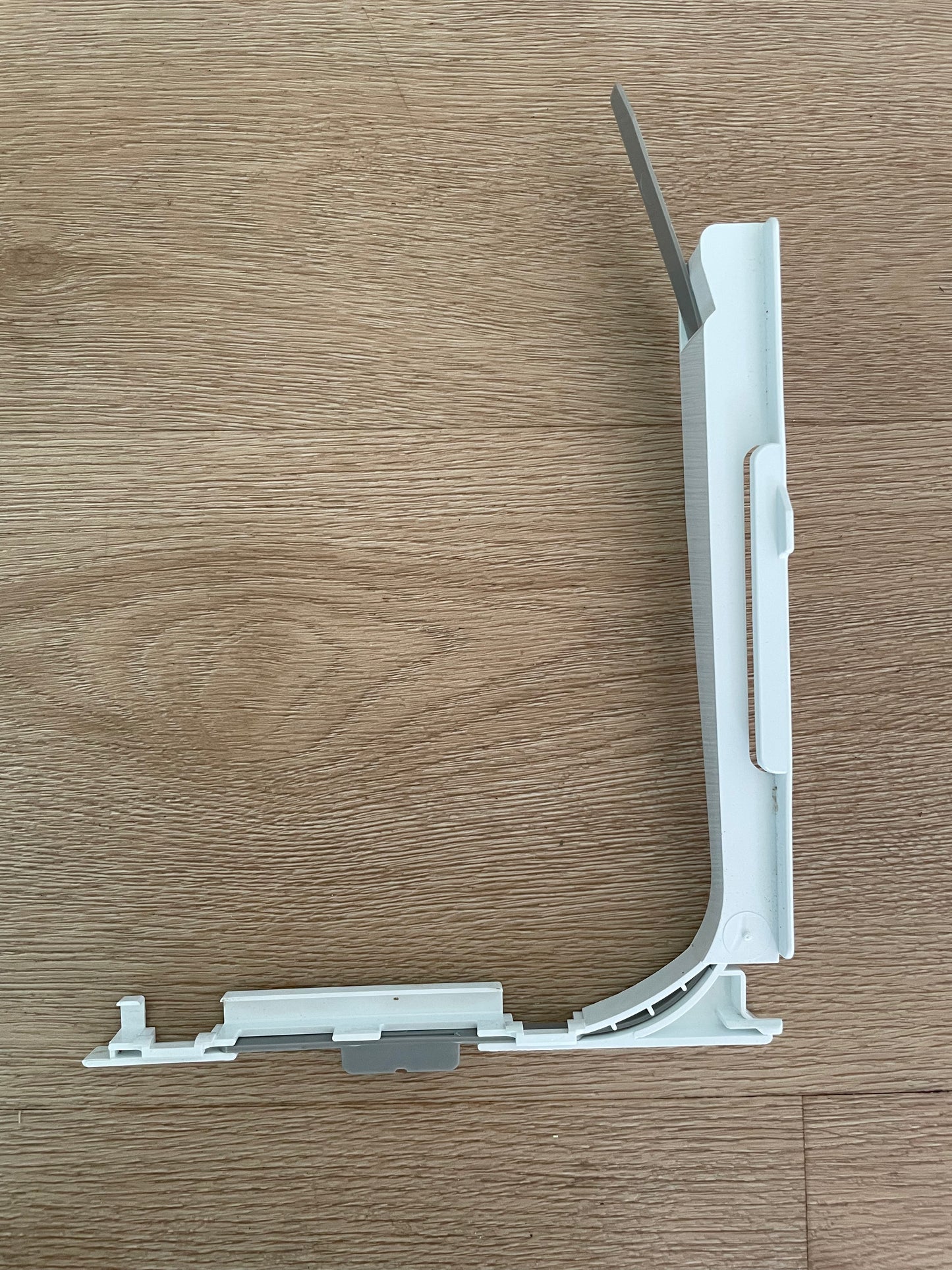 836631 836632 Fisher & Paykel fridge crisper shelf cover slide guide humidity control RHS right hand side