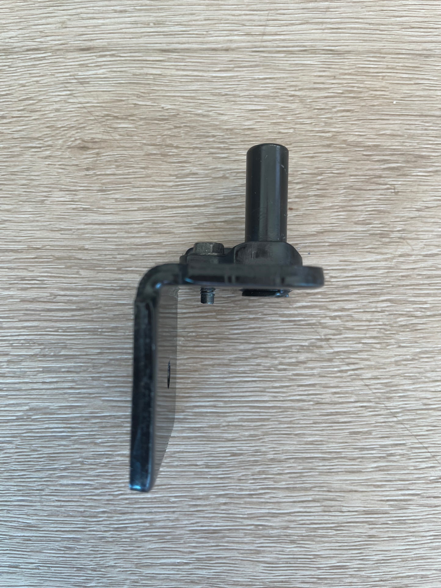 DA97-04354C Samsung side by side fridge lower bottom right RHS door hinge