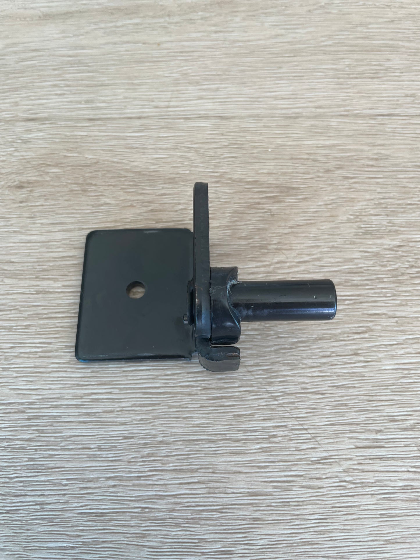 DA97-04354C Samsung side by side fridge lower bottom right RHS door hinge