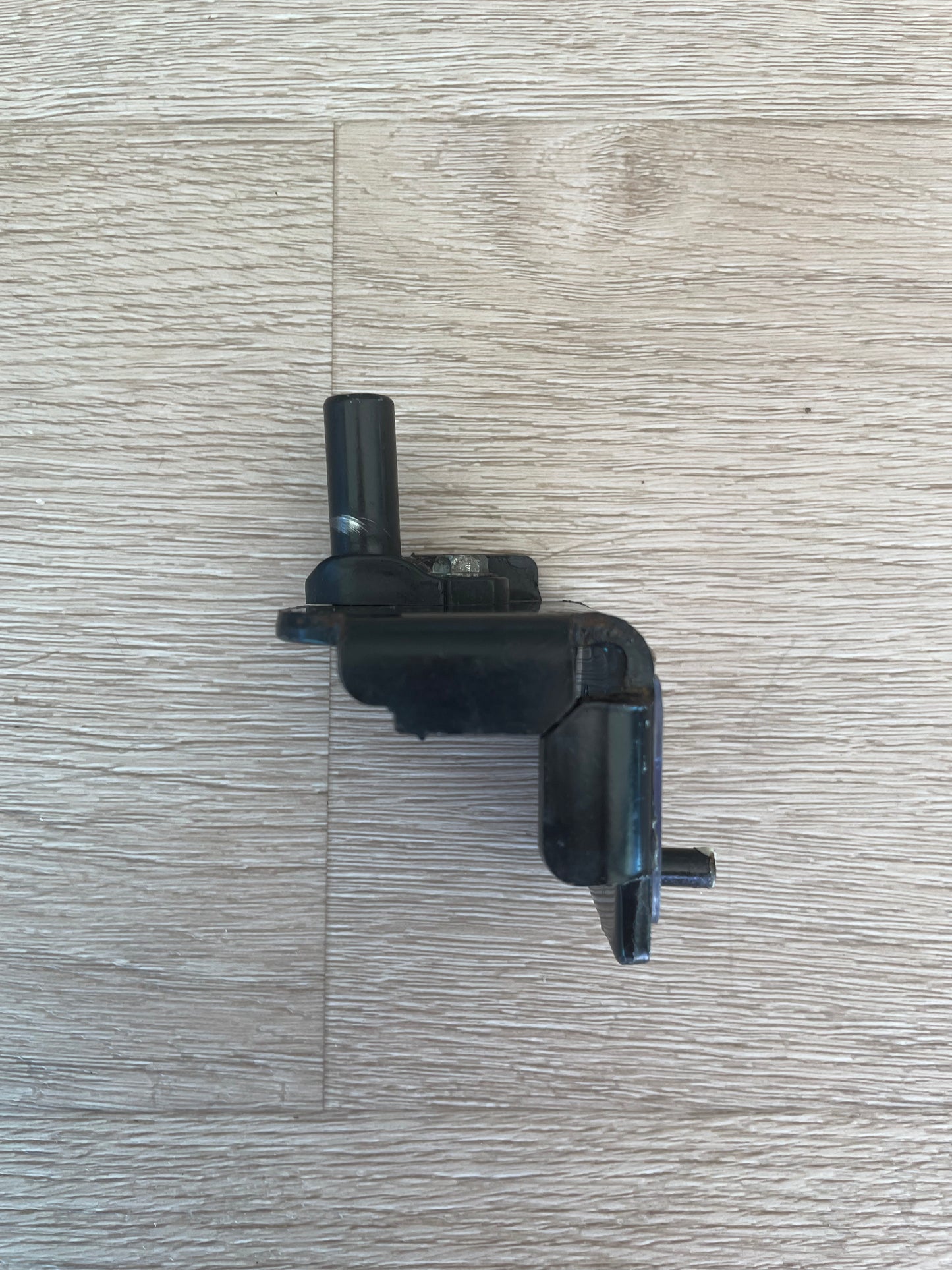 DA61-02891A Samsung side by side fridge lower bottom left hand LHS freezer door hinge