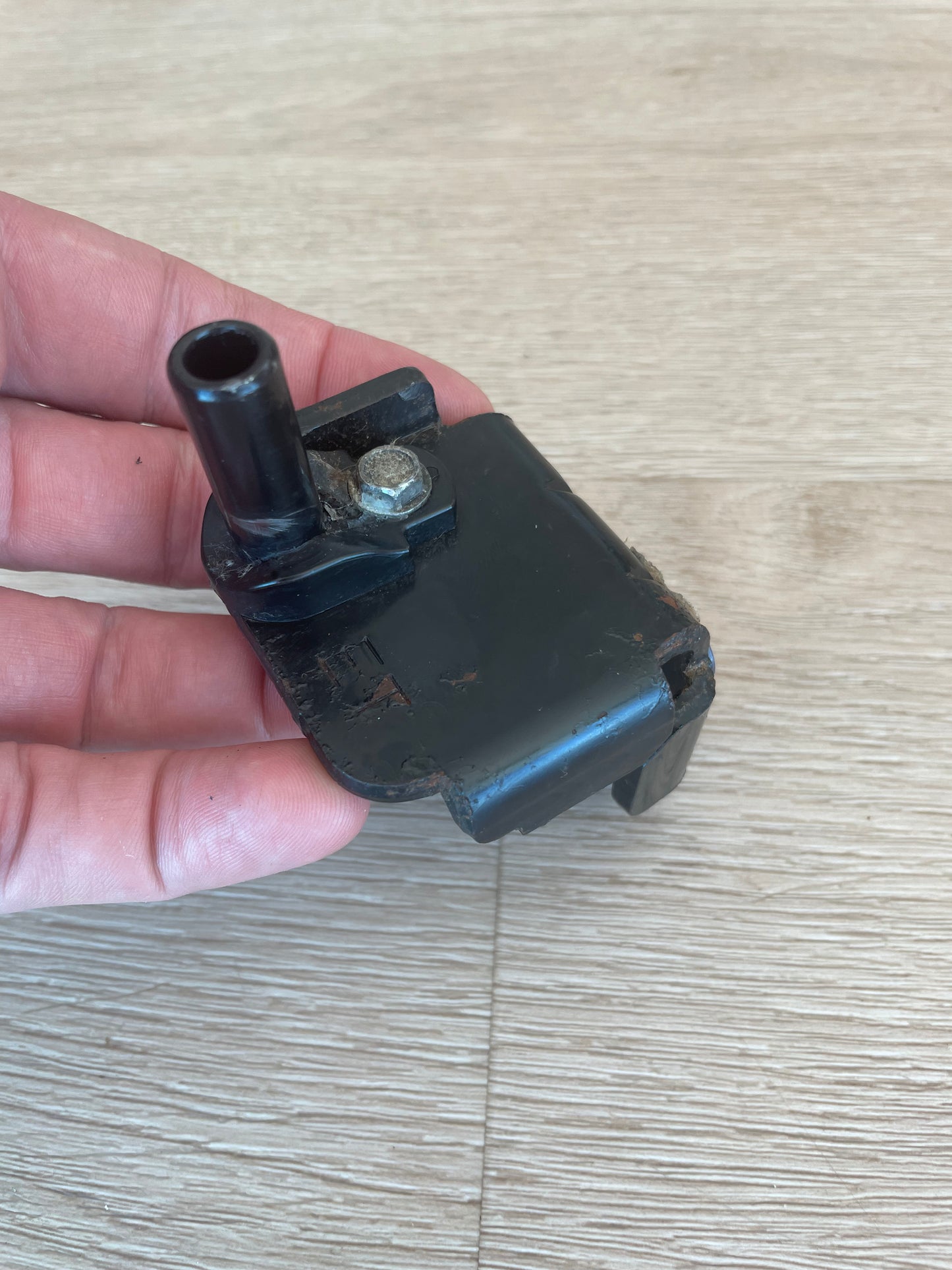 DA61-02891A Samsung side by side fridge lower bottom left hand LHS freezer door hinge