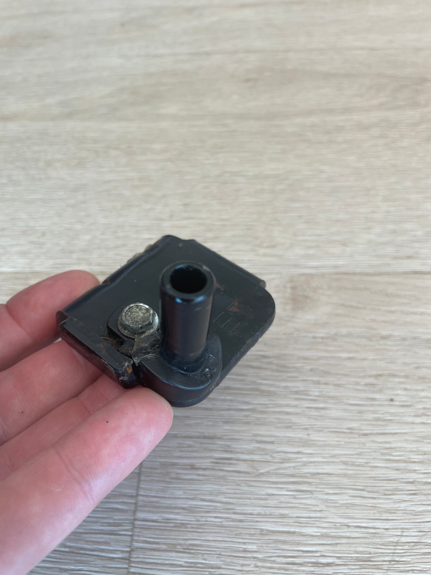 DA61-02891A Samsung side by side fridge lower bottom left hand LHS freezer door hinge