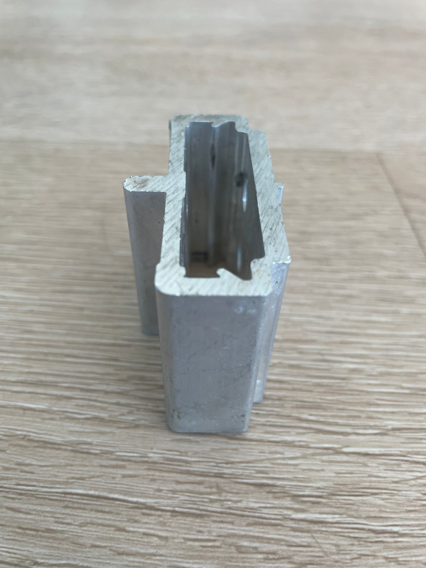 DA61-03036D Samsung side by side fridge lower bottom right hand RHS hinge bracket