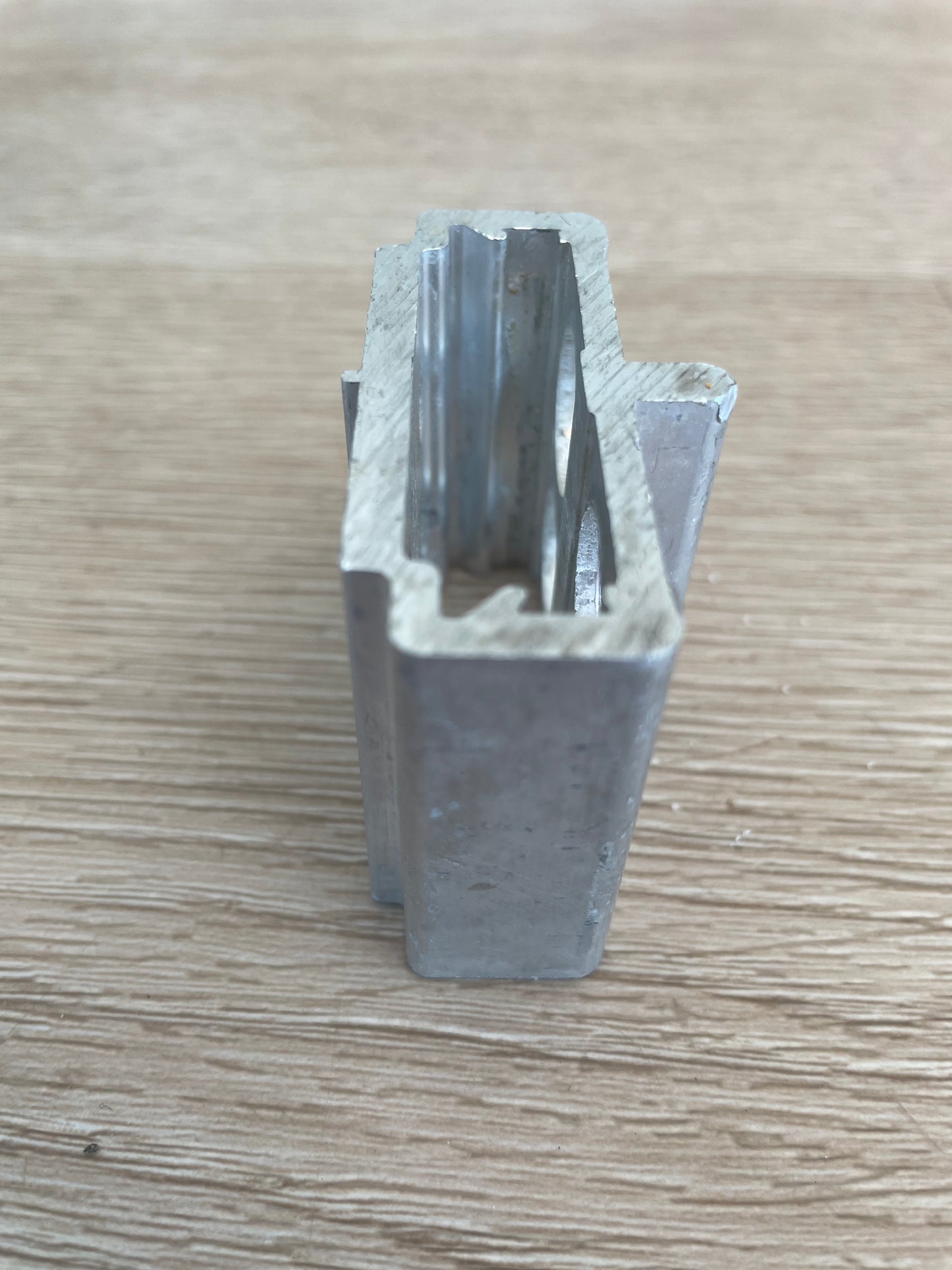 DA61-03036D Samsung side by side fridge lower bottom right hand RHS hinge bracket