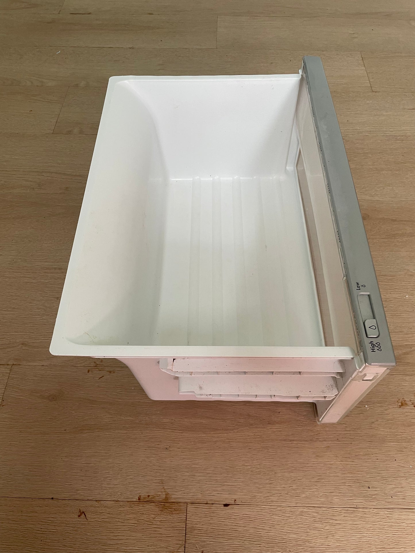 890129965 4055879375 Westinghouse side by side fridge lower crisper bottom vegetable drawer