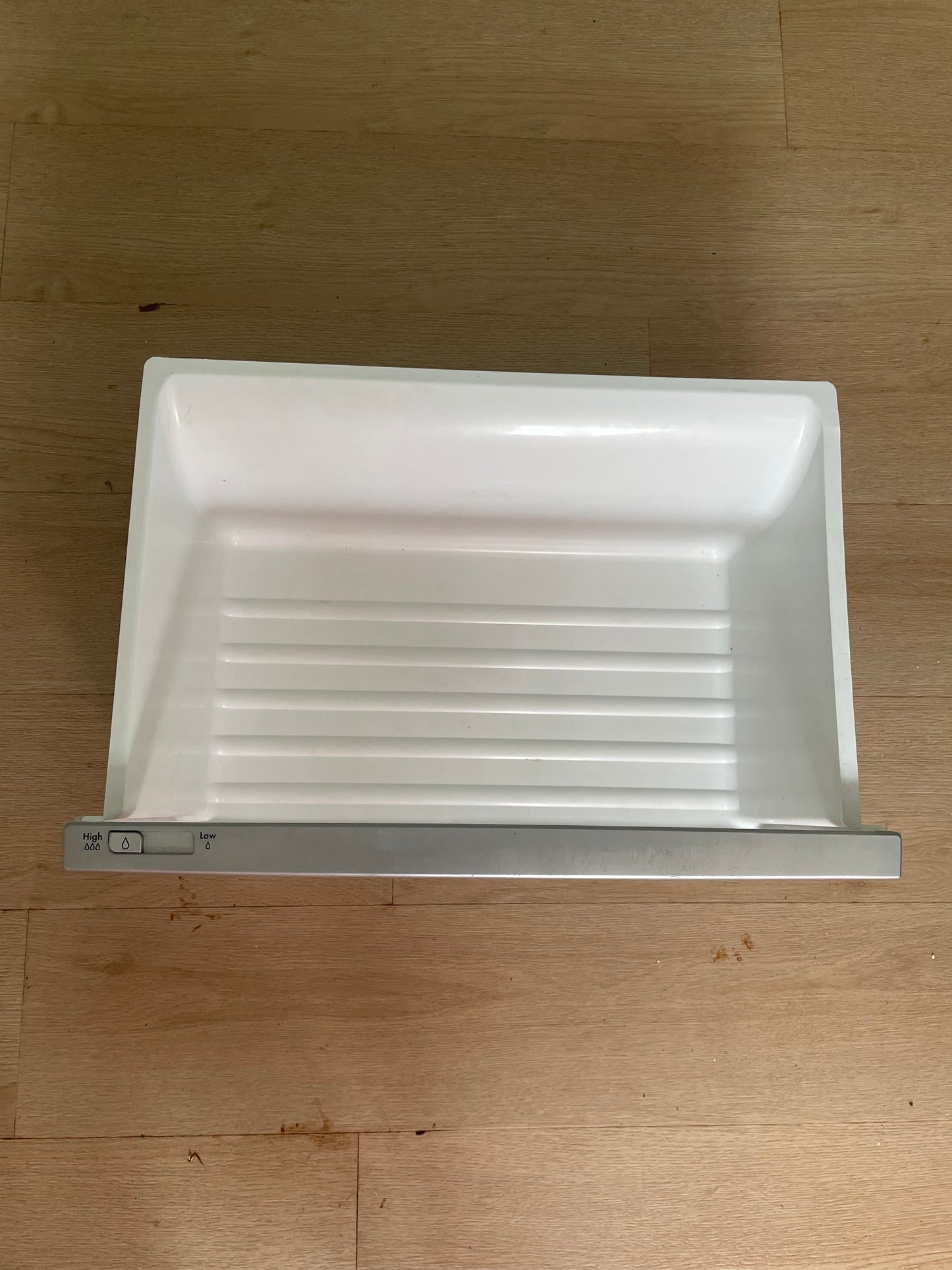 890129965 4055879375 Westinghouse side by side fridge lower crisper bottom vegetable drawer