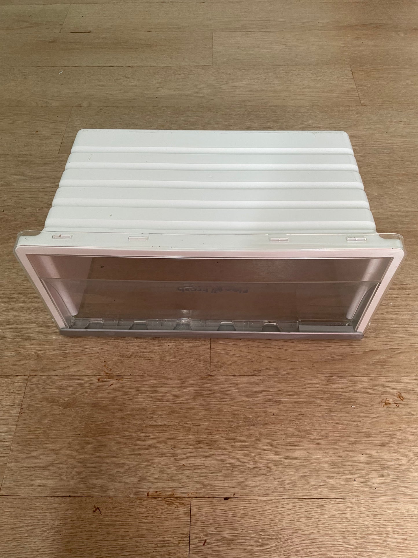 890129965 4055879375 Westinghouse side by side fridge lower crisper bottom vegetable drawer