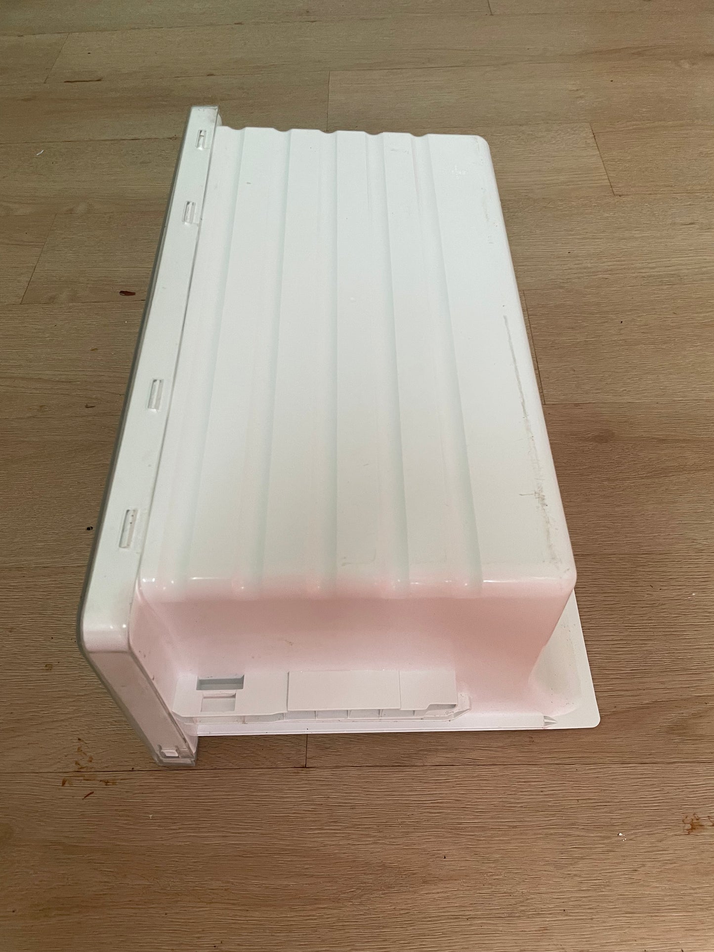 890129965 4055879375 Westinghouse side by side fridge lower crisper bottom vegetable drawer