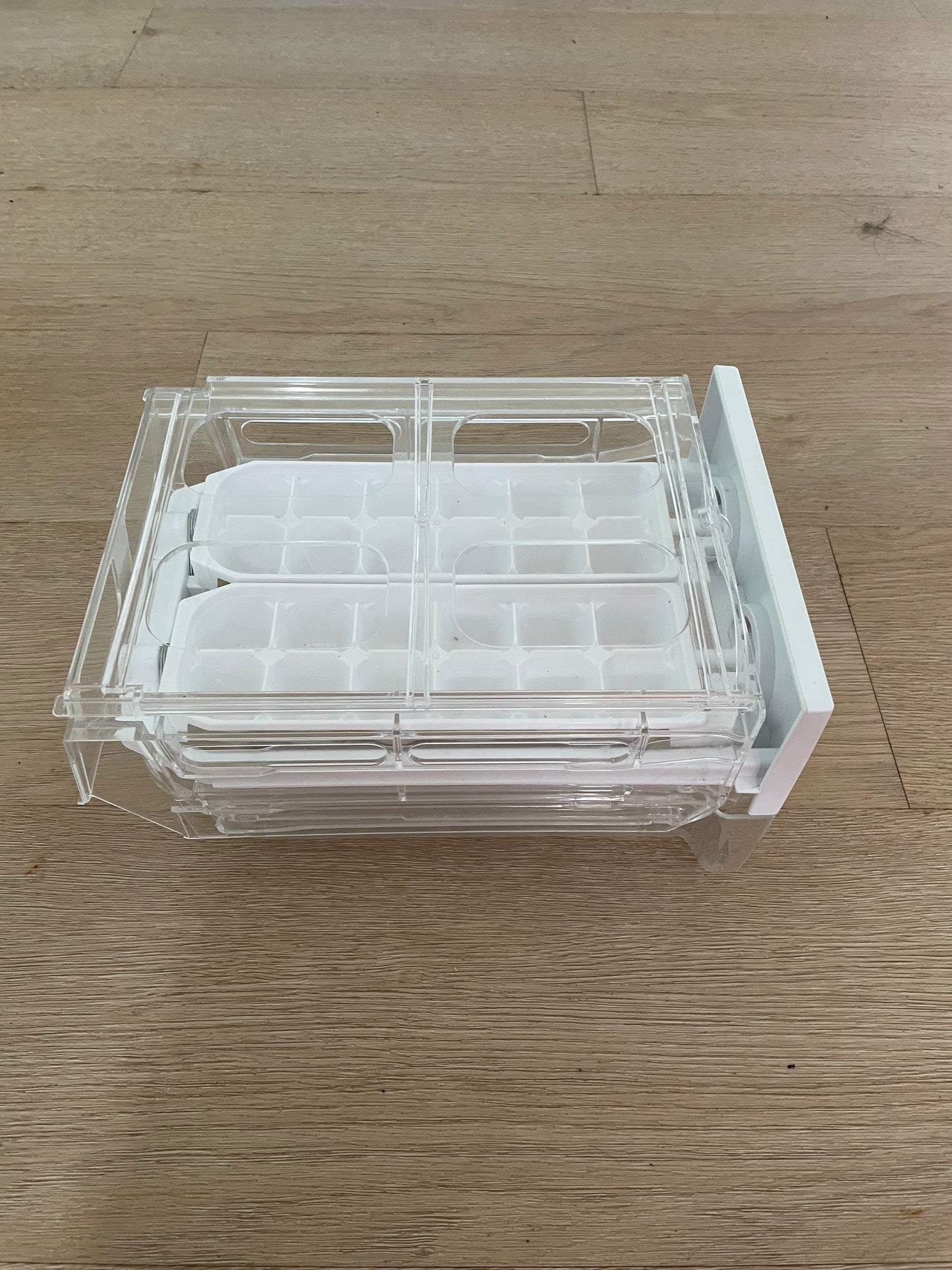 890128996 4055893194 Westinghouse side by side fridge freezer Tray Ice Twist Assembly maker