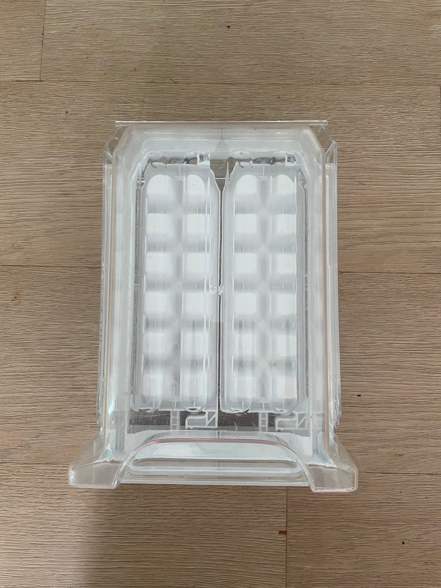 890128996 4055893194 Westinghouse side by side fridge freezer Tray Ice Twist Assembly maker