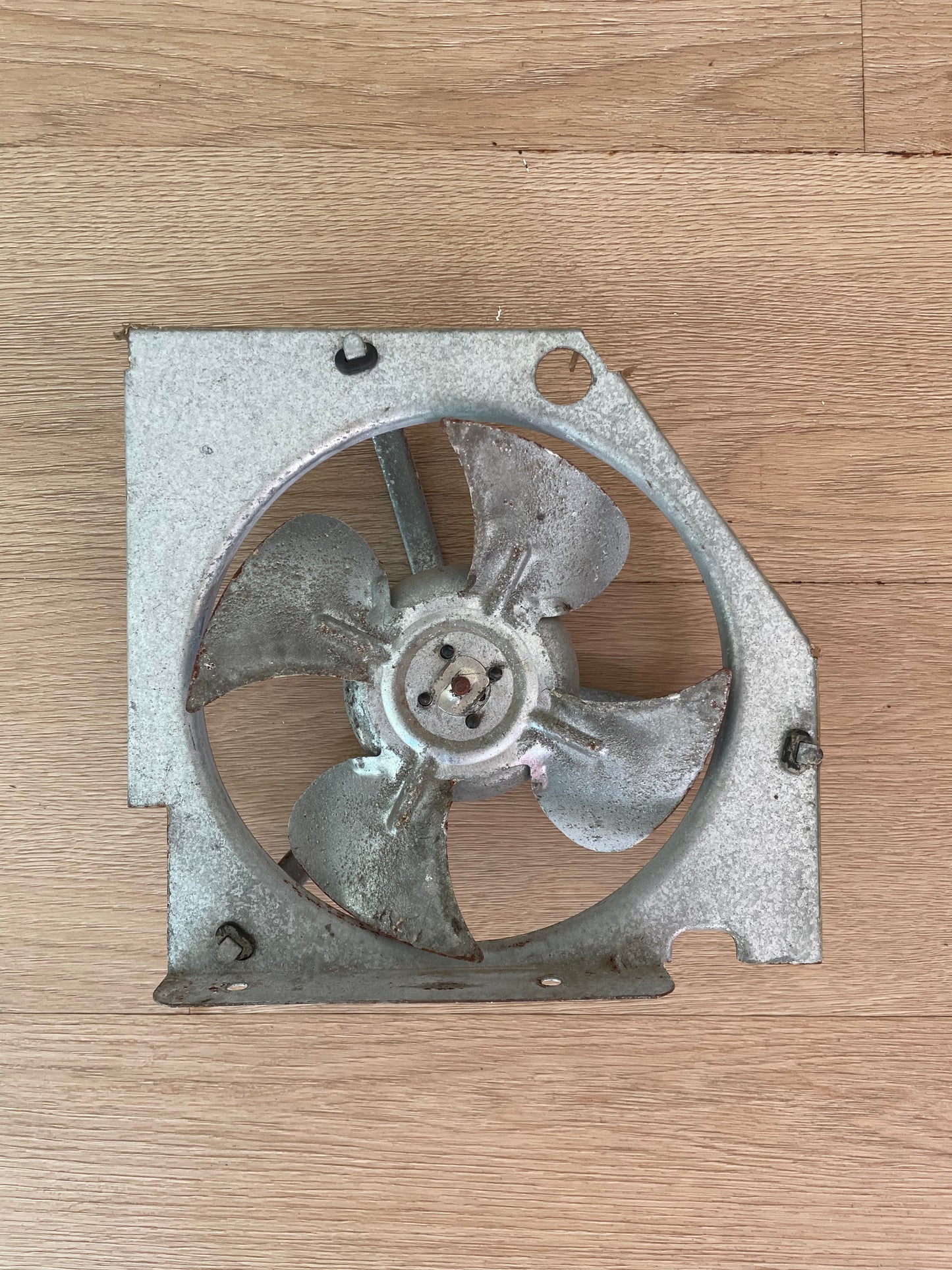 240400005 Electrolux Kelvinator Simpson Westinghouse side by side fridge freezer condenser fan shroud blade assy