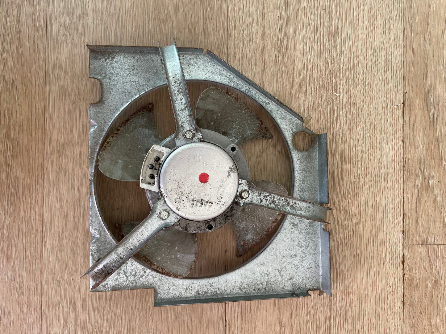 240400005 Electrolux Kelvinator Simpson Westinghouse side by side fridge freezer condenser fan shroud blade assy