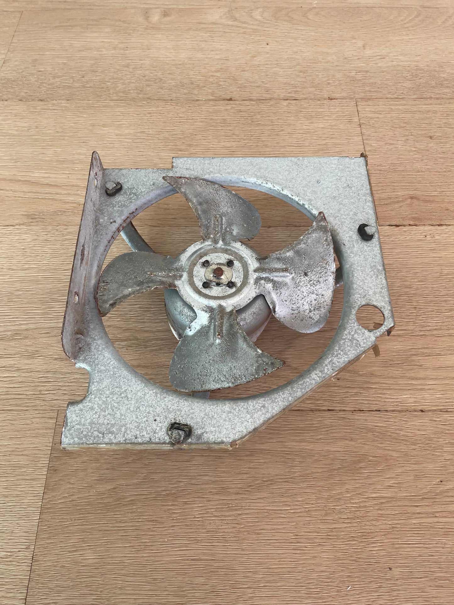 240400005 Electrolux Kelvinator Simpson Westinghouse side by side fridge freezer condenser fan shroud blade assy
